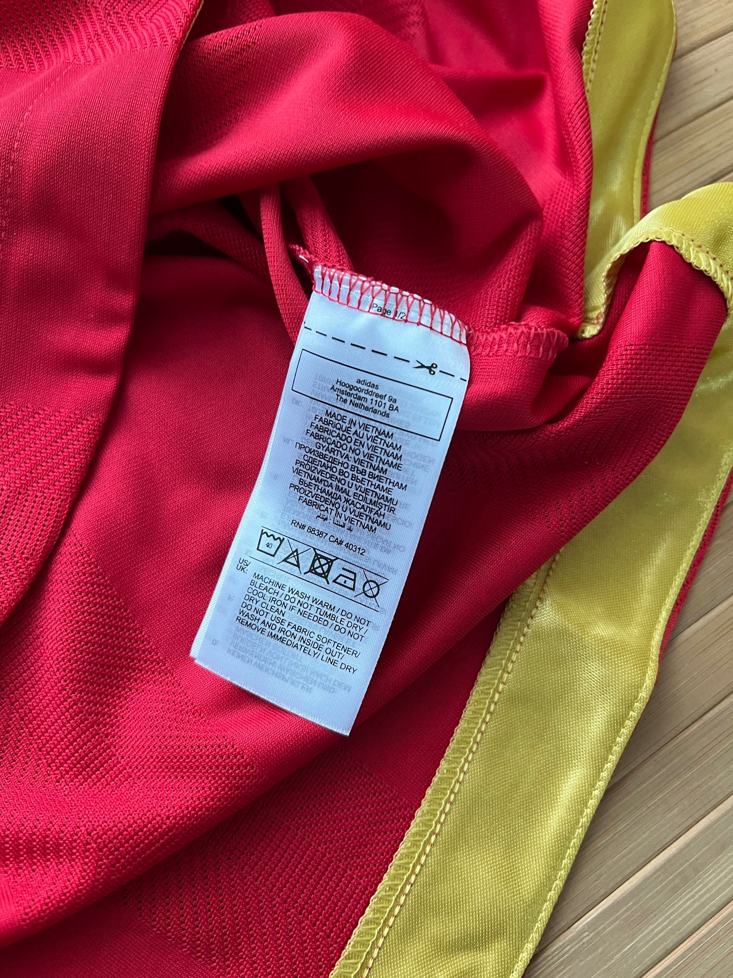 Manchester United 2021/22 Home Jersey New with tags (M)