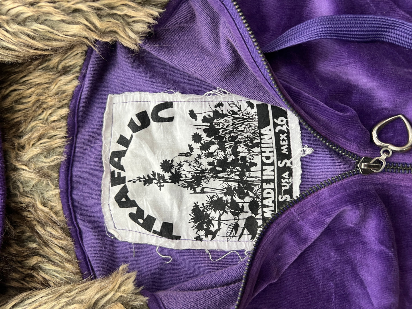 Girl Zip Up Hoodie (S)