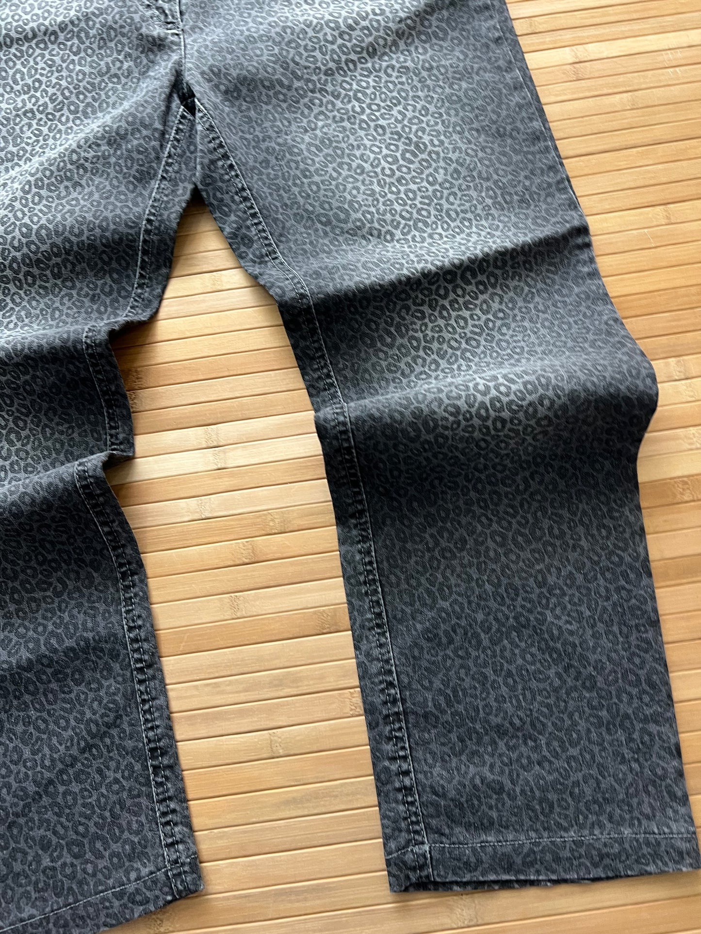 Chetah Print Denim Jeans (34x30)Womens