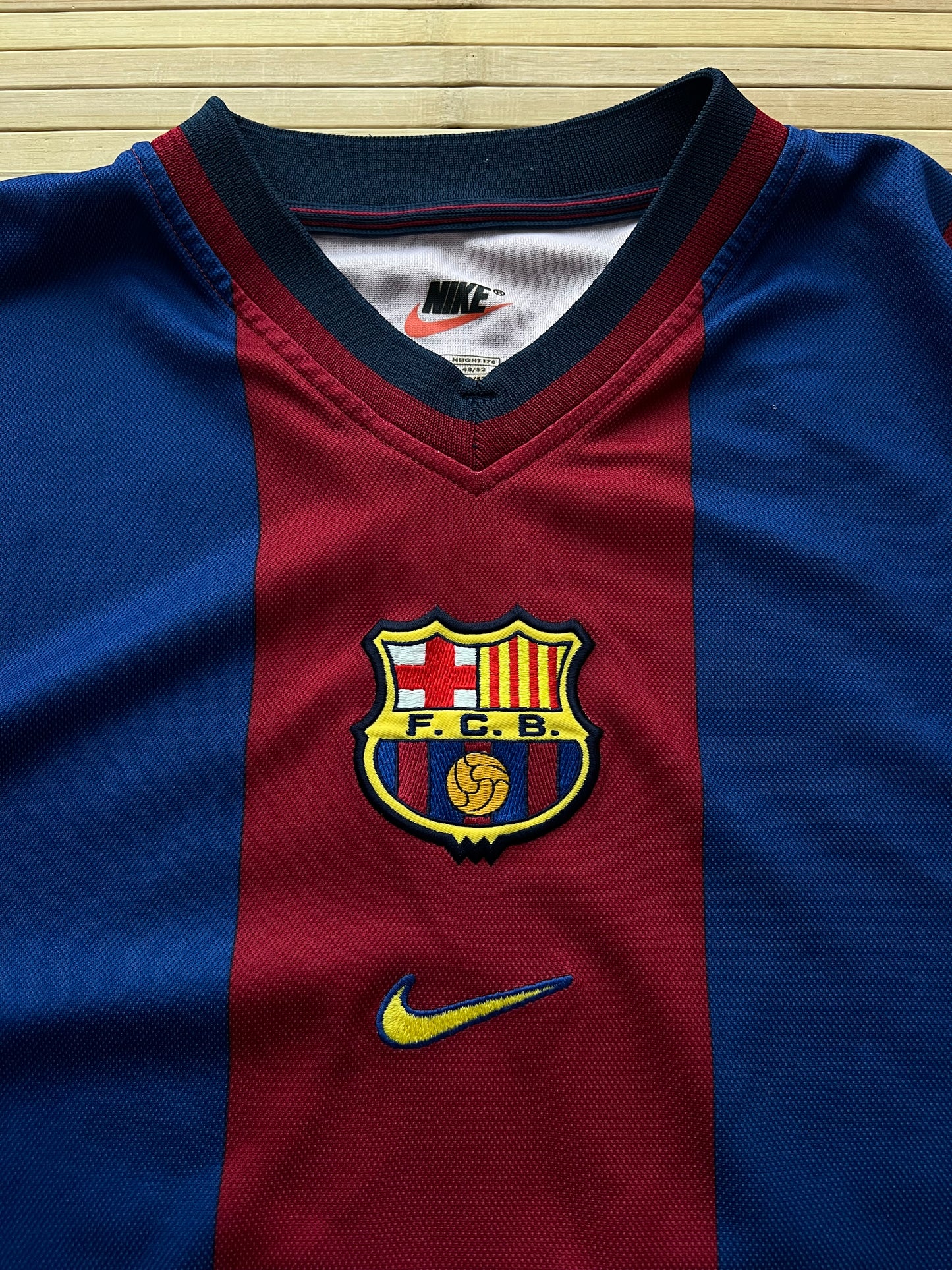 Barcelona 1998/99 Home Jersey (M)