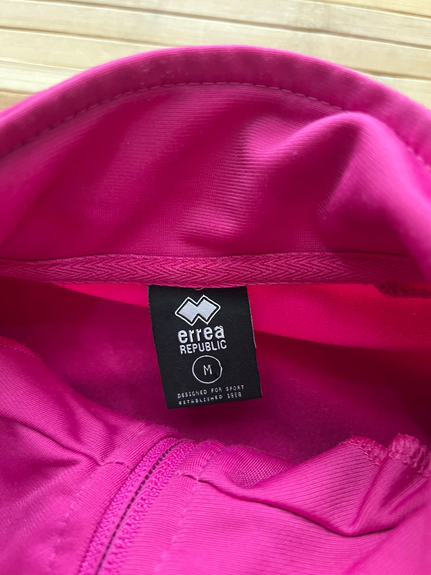 Errea Zip Up🙋♀️ (M)