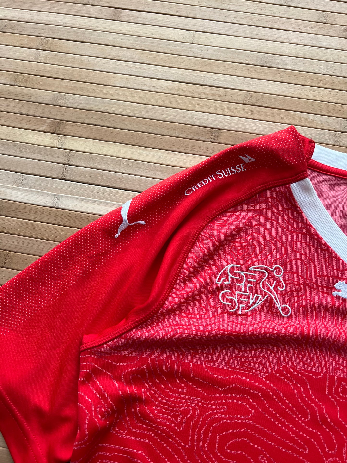 Switzerland 2018-20 Home Jersey (S)