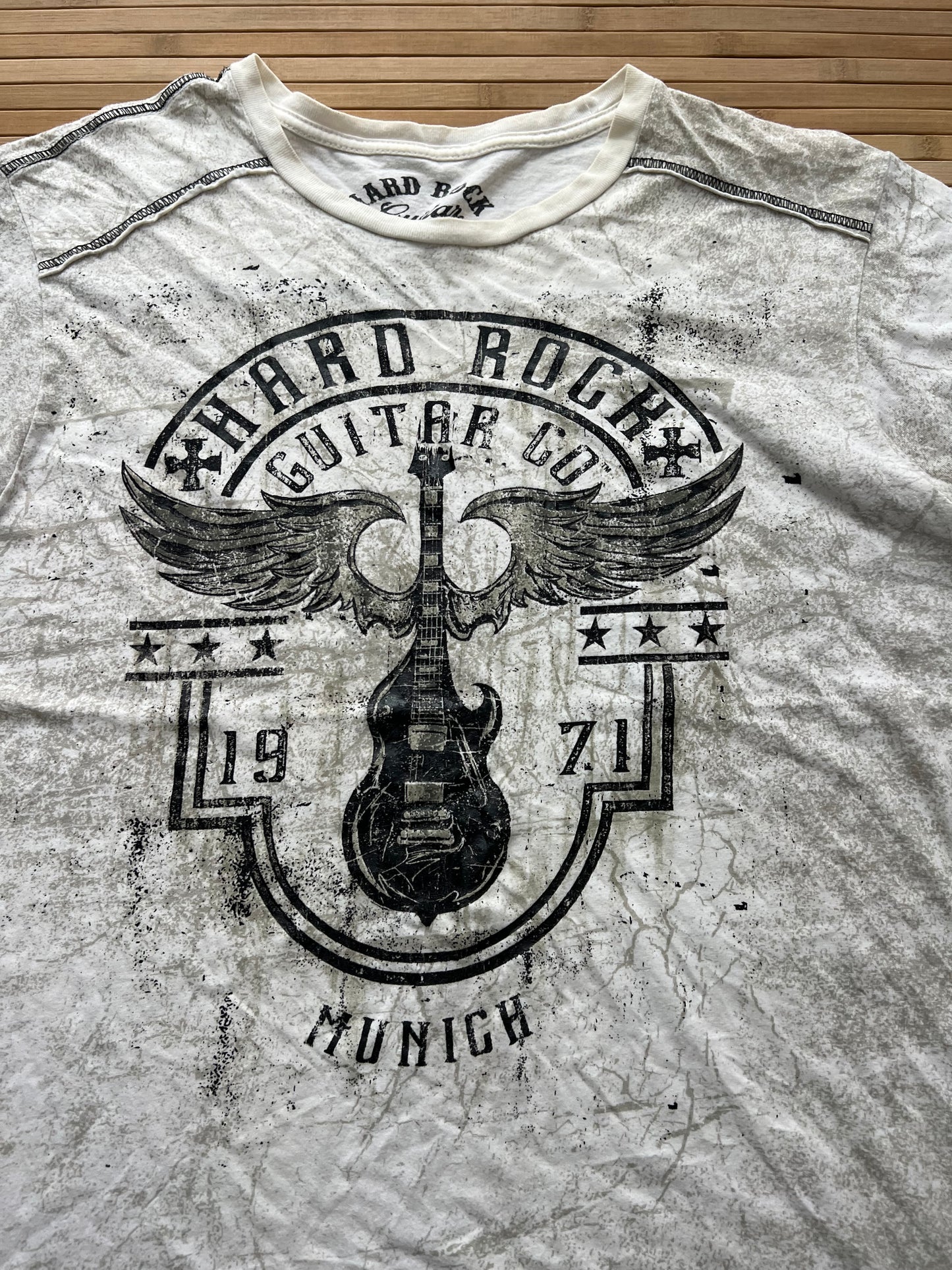 Hard Rock Guitar T-Shirt (M)