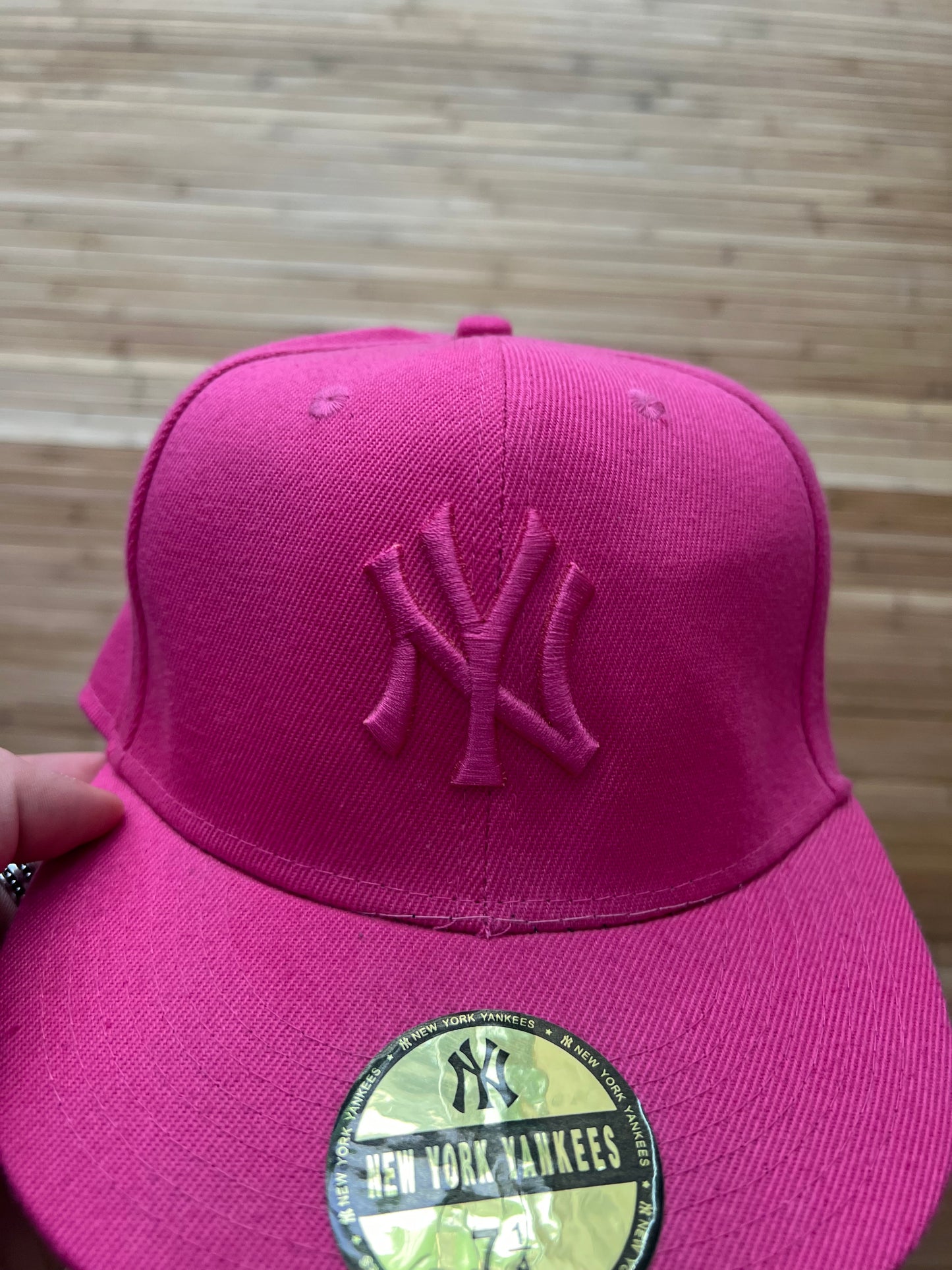 NY New Era Pink Fitted (7.1/4 58cm)