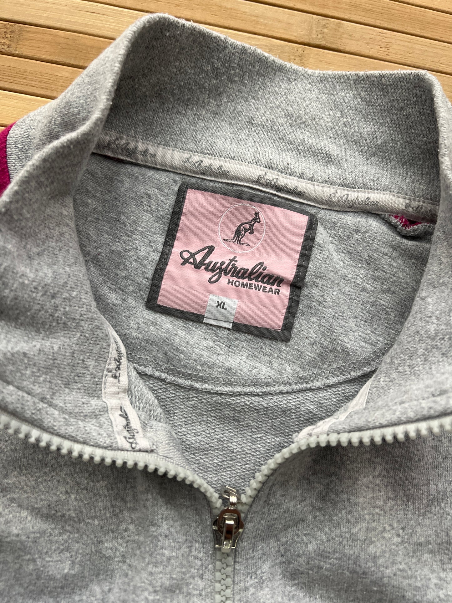 Australia Zip Up 🙋♀️ (L)