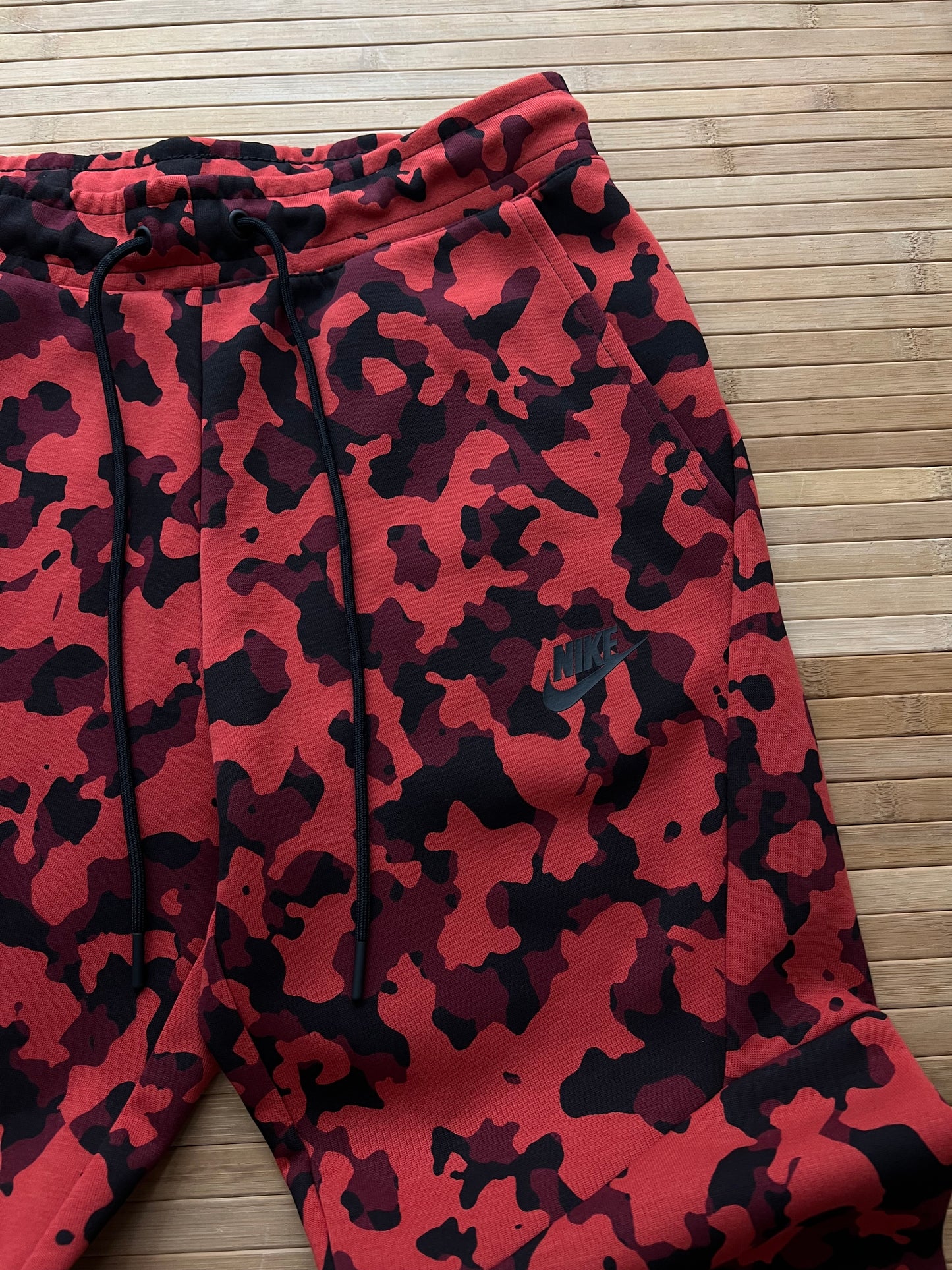 Nike Tech Joggers New with tags (S)