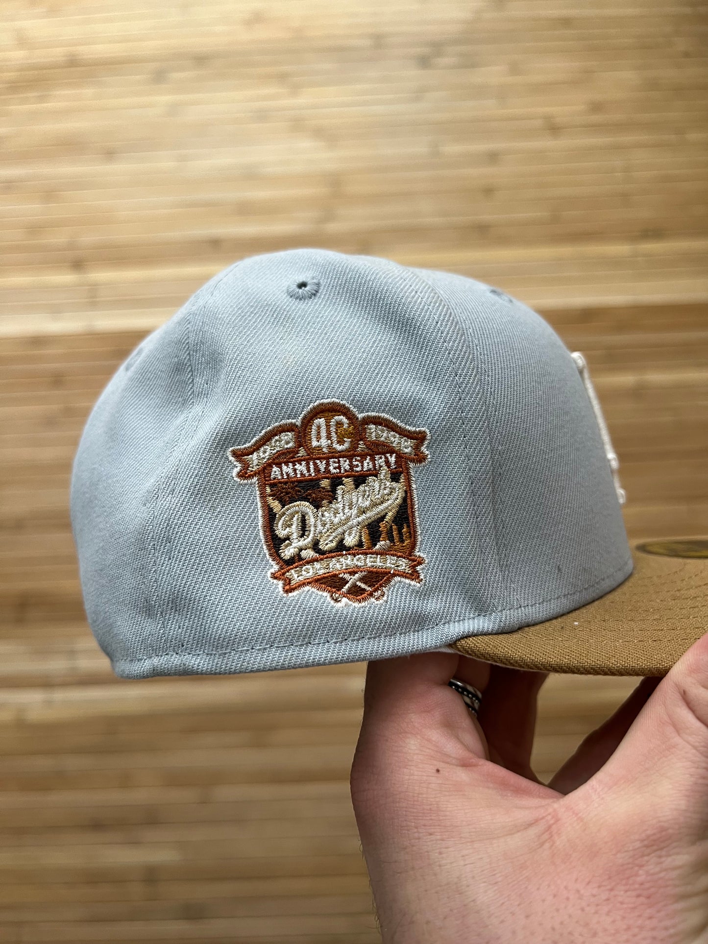 LA Embroidery Fitted Hat (58.7cm)