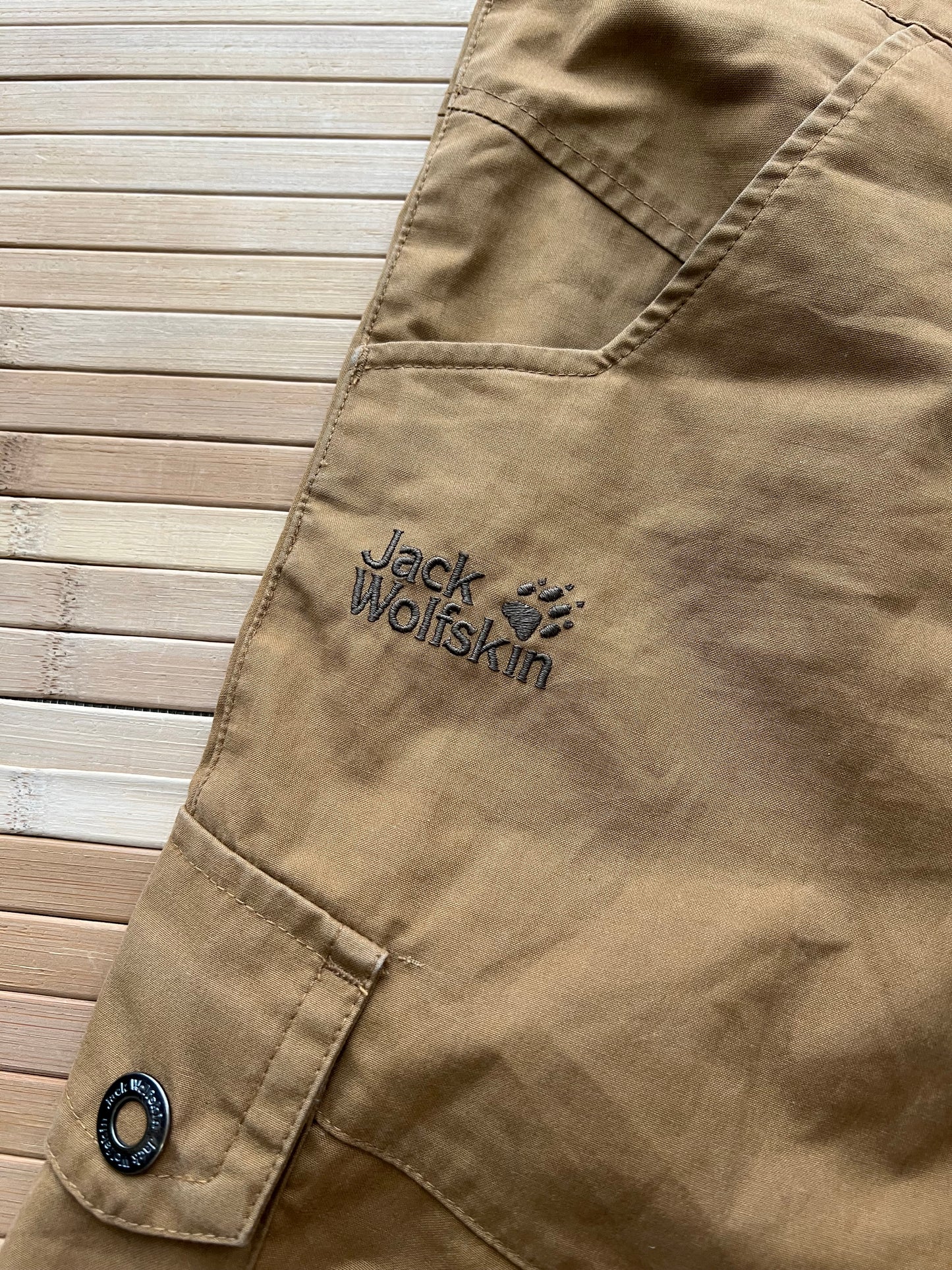 Jack Wolf Skin Hiking Pants (30x32)