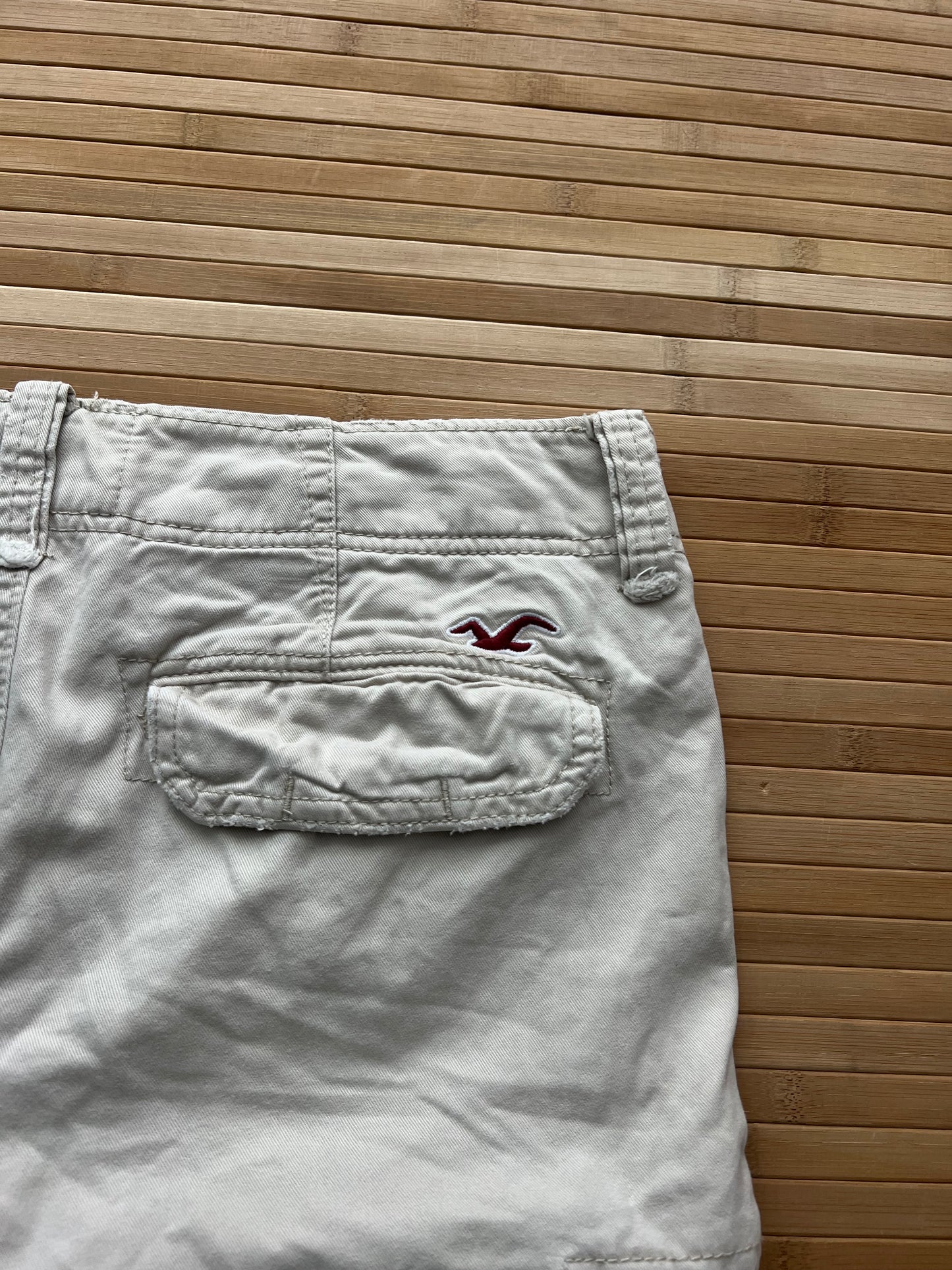 Hollister Cargo Shorts (32)