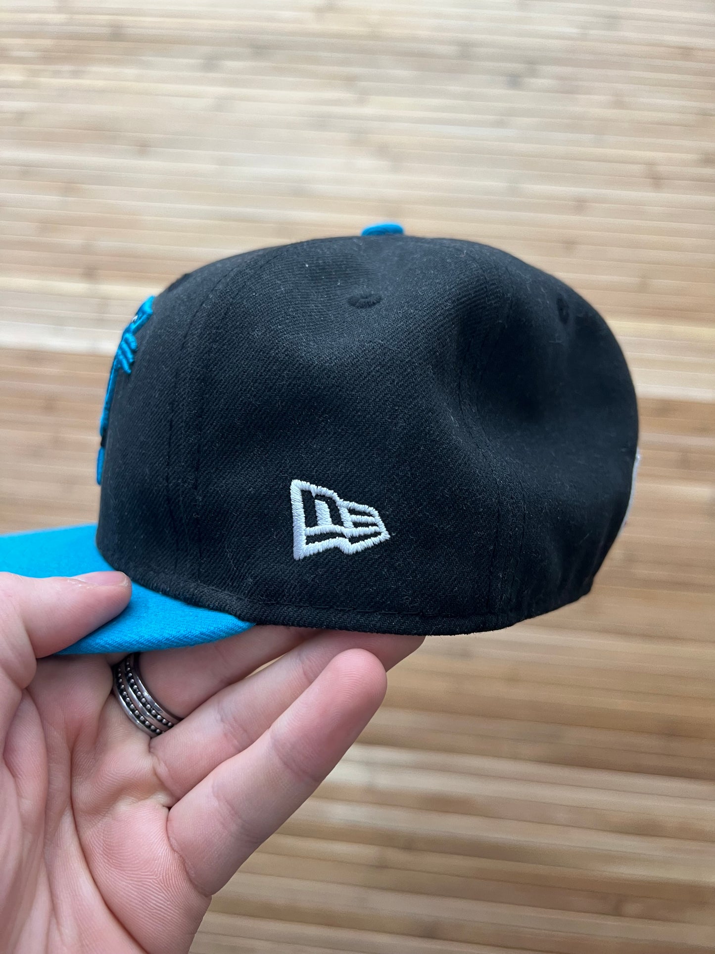 NFL Panthers Fitted Hat (6.7/8 54.9cm)