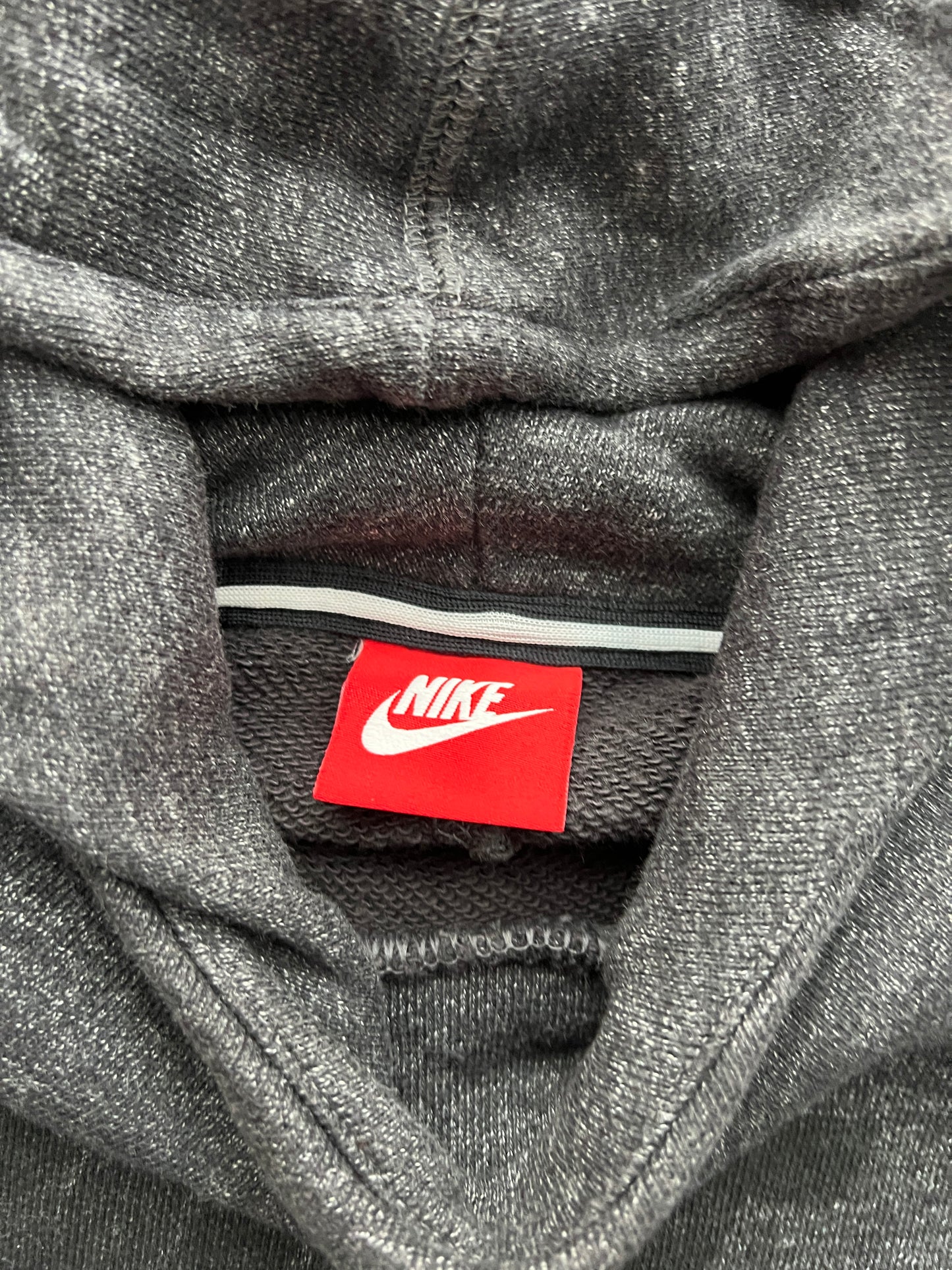 Nike Hoodie 🙋♀️ (M)