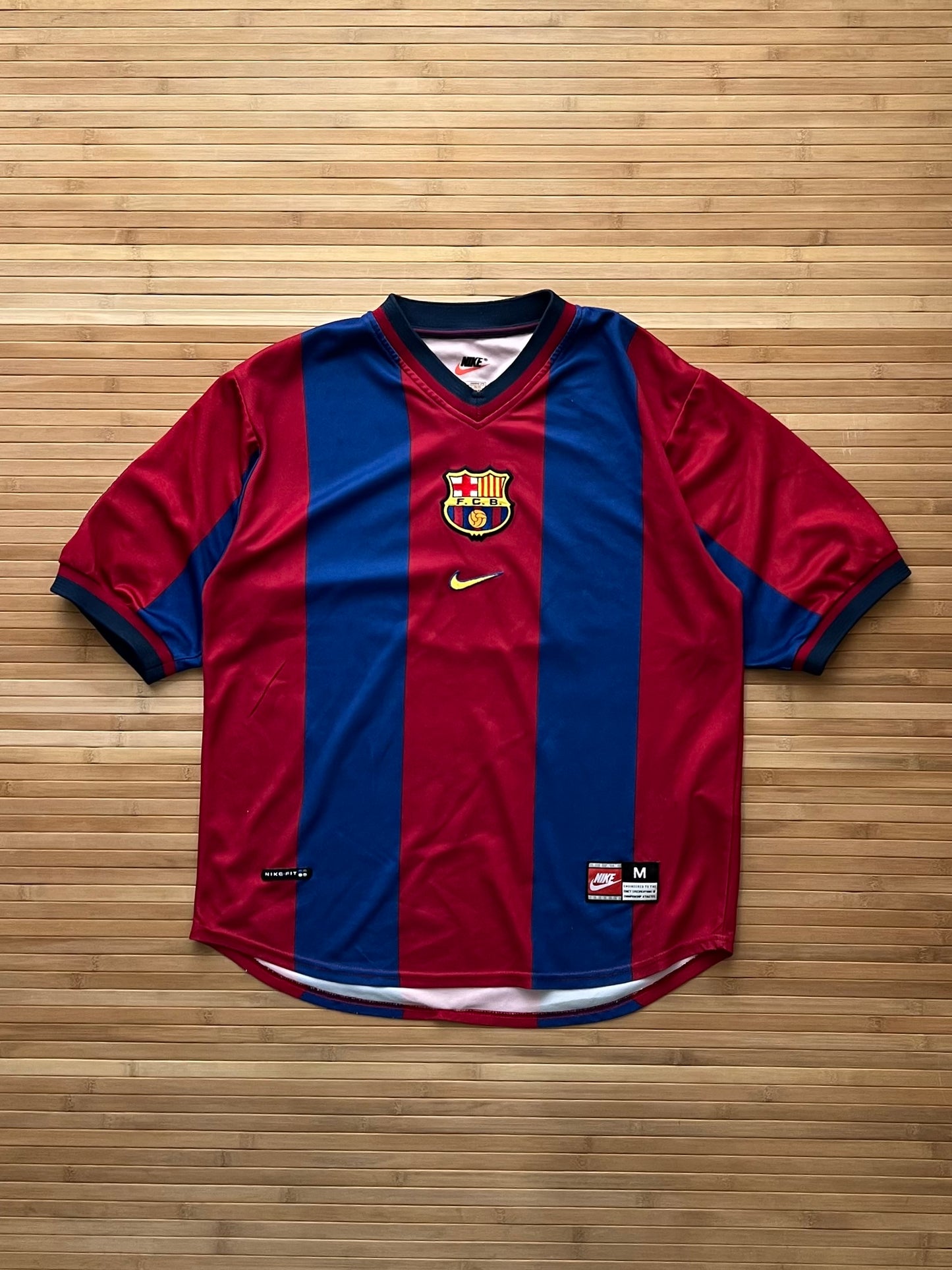 Barcelona 1998/99 Home Jersey (M)