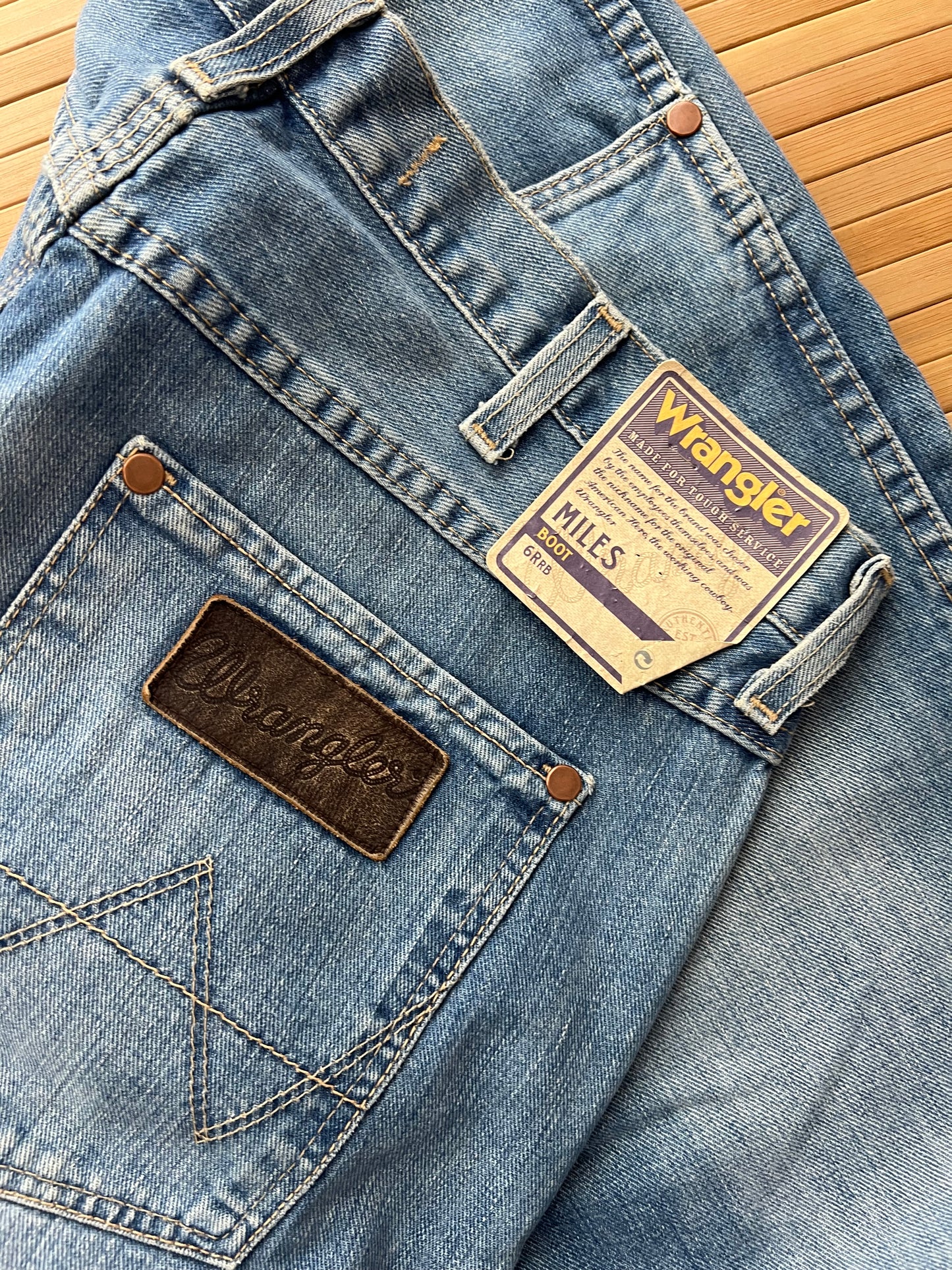 Brand New Wrangler Flared Jeans (34x30)