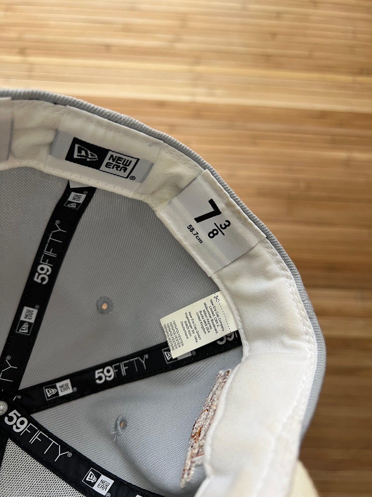 LA Embroidery Fitted Hat (58.7cm)