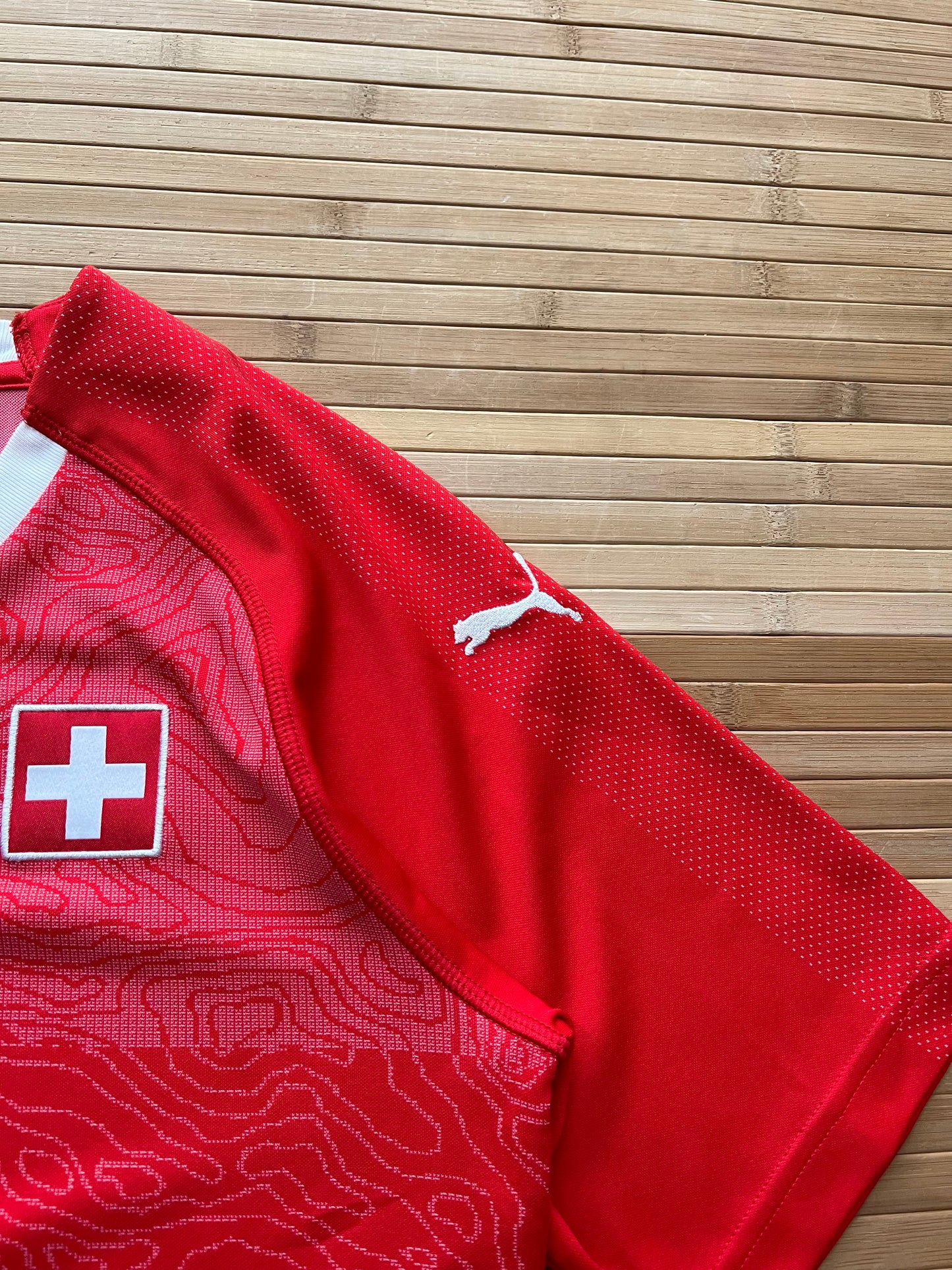Switzerland 2018-20 Home Jersey (S)