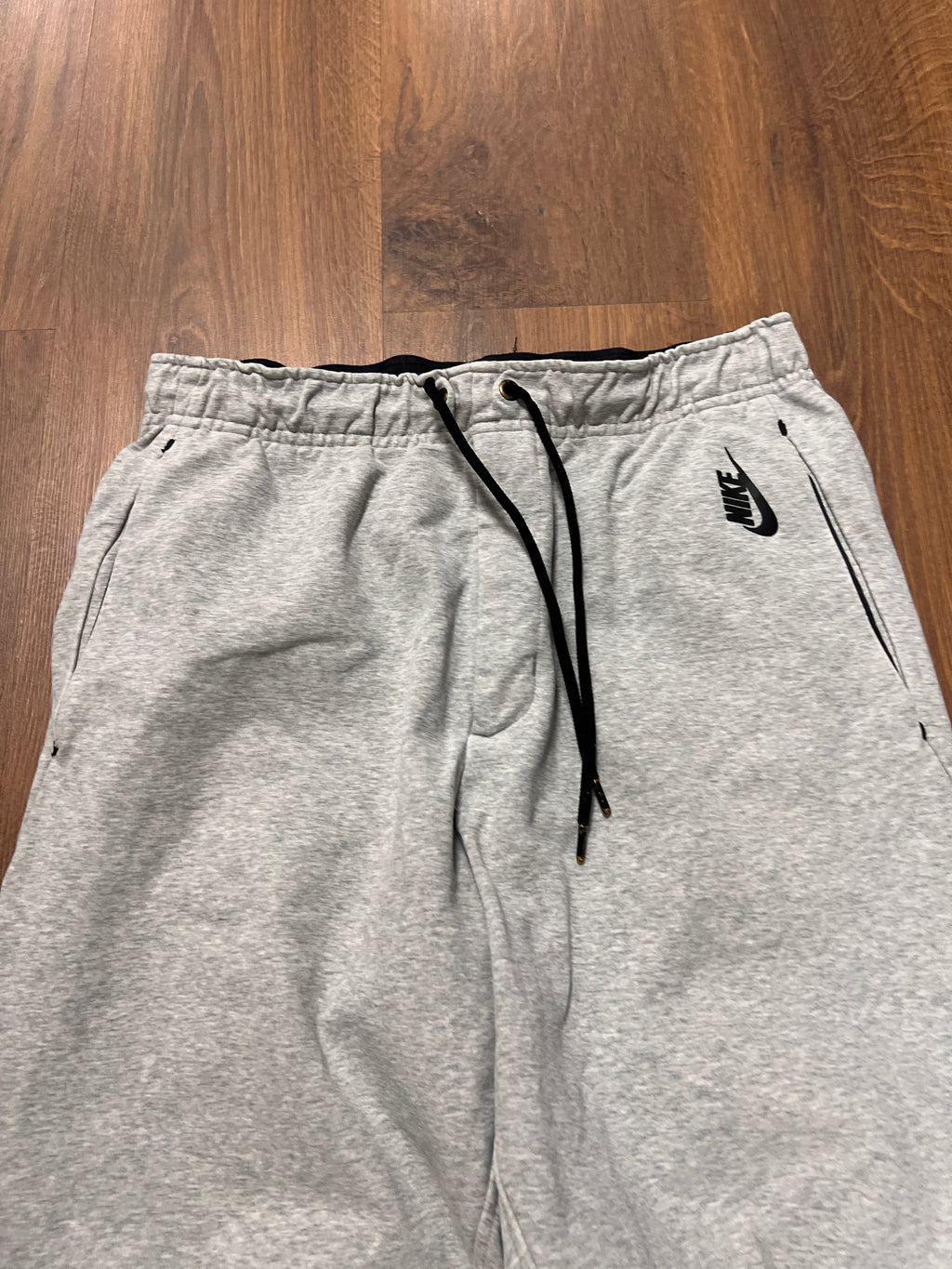 Nike Tech jogger (M/L)