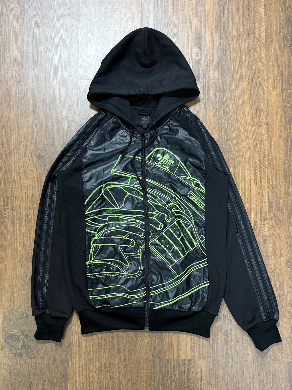 90s Adidas Black hoodie (M)