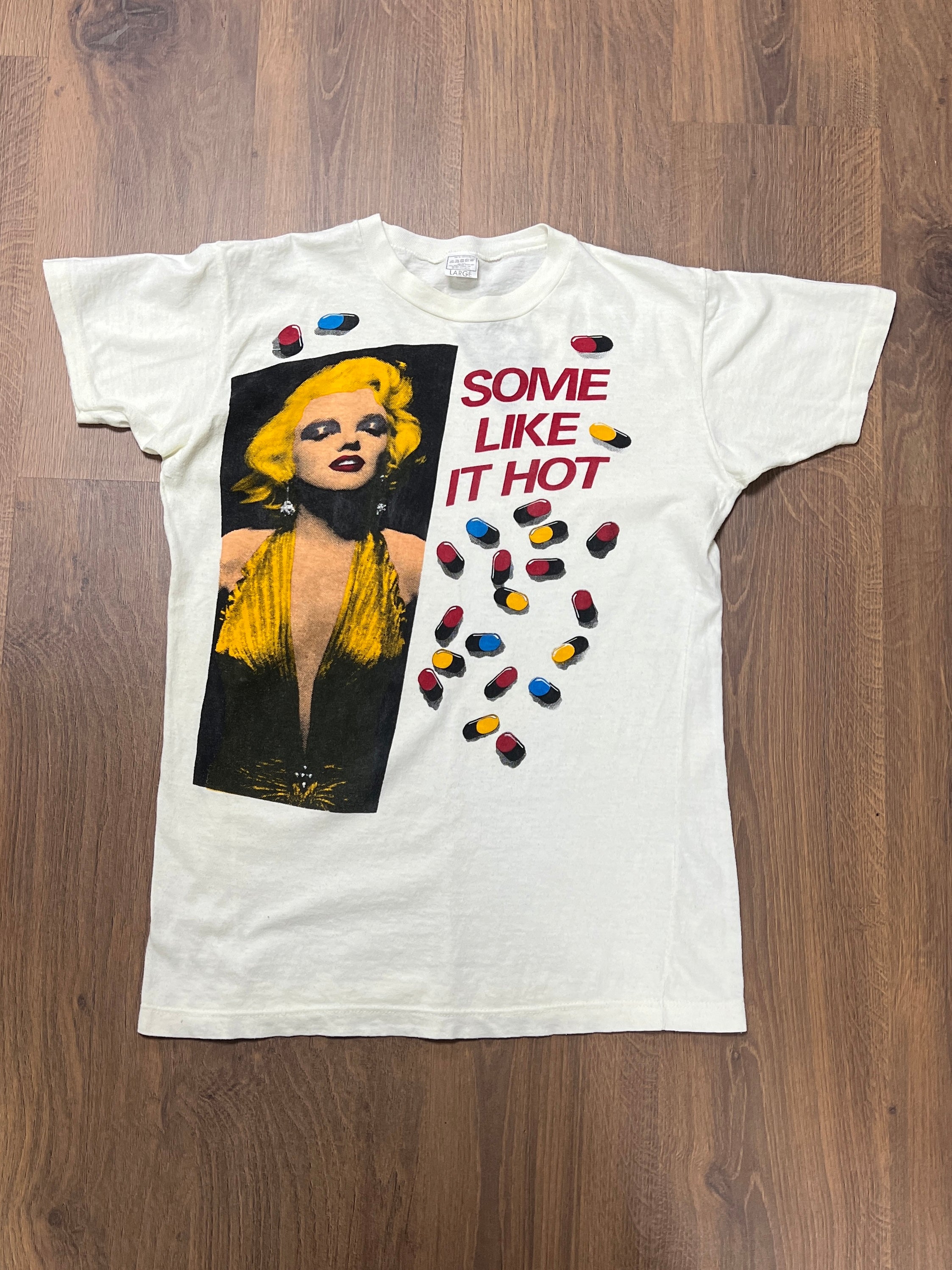 Marilyn Monroe 90s Some Like It Hot Pills T-Shirt (M)