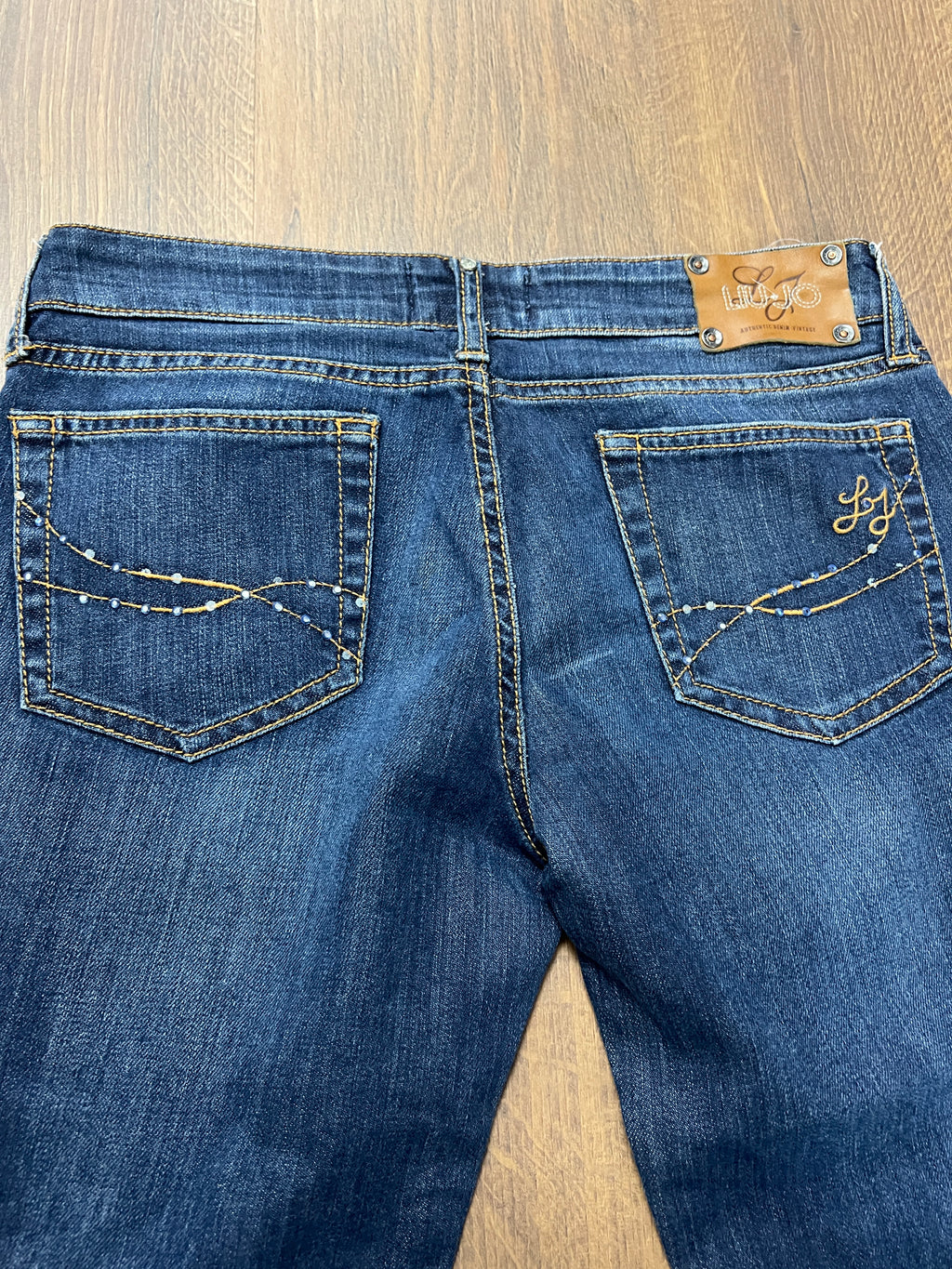Liu-Jo Capris🙋‍♀️  (30)