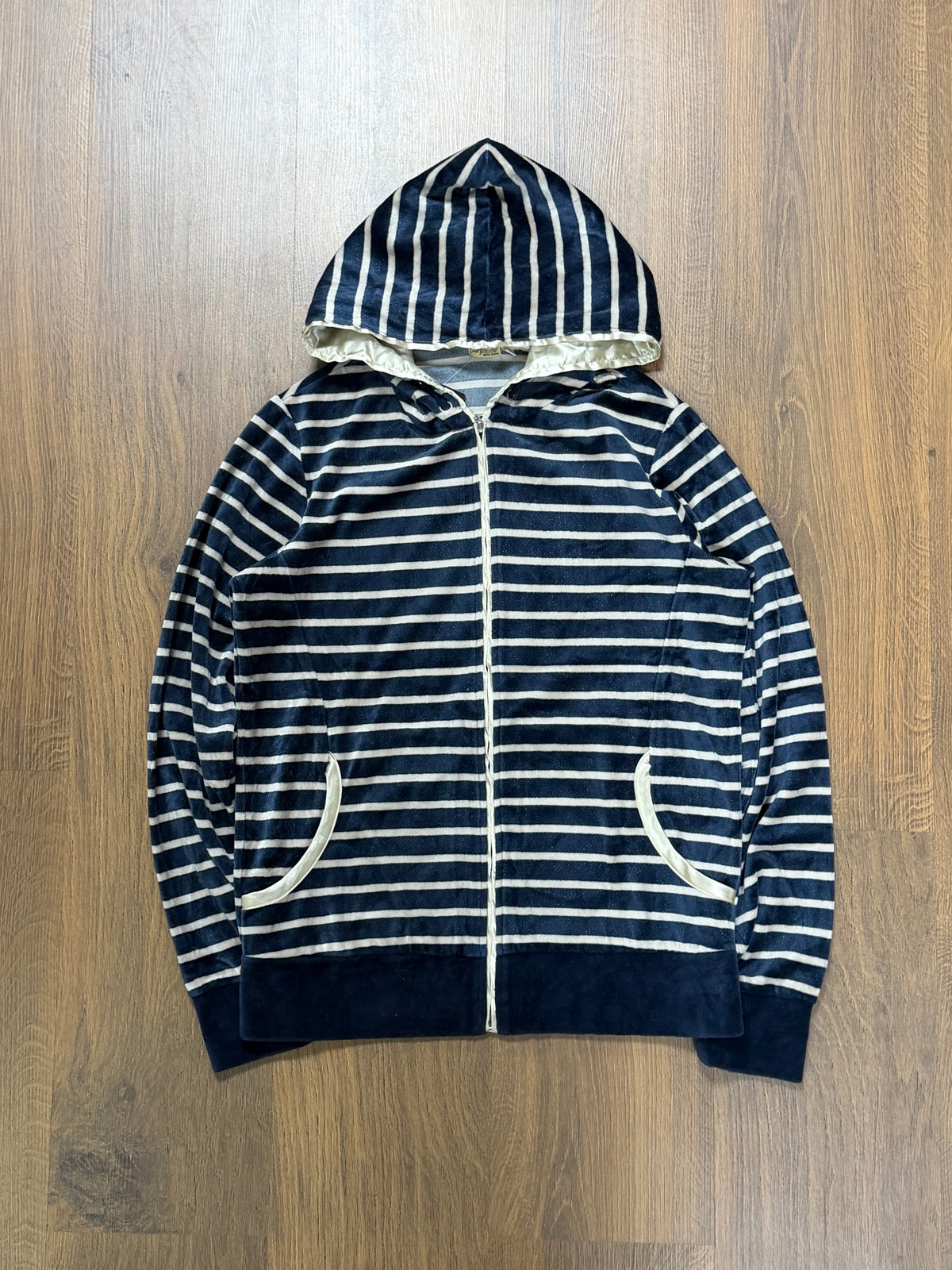 Stripped glitter Hoodie🙋‍♀️(M/L)
