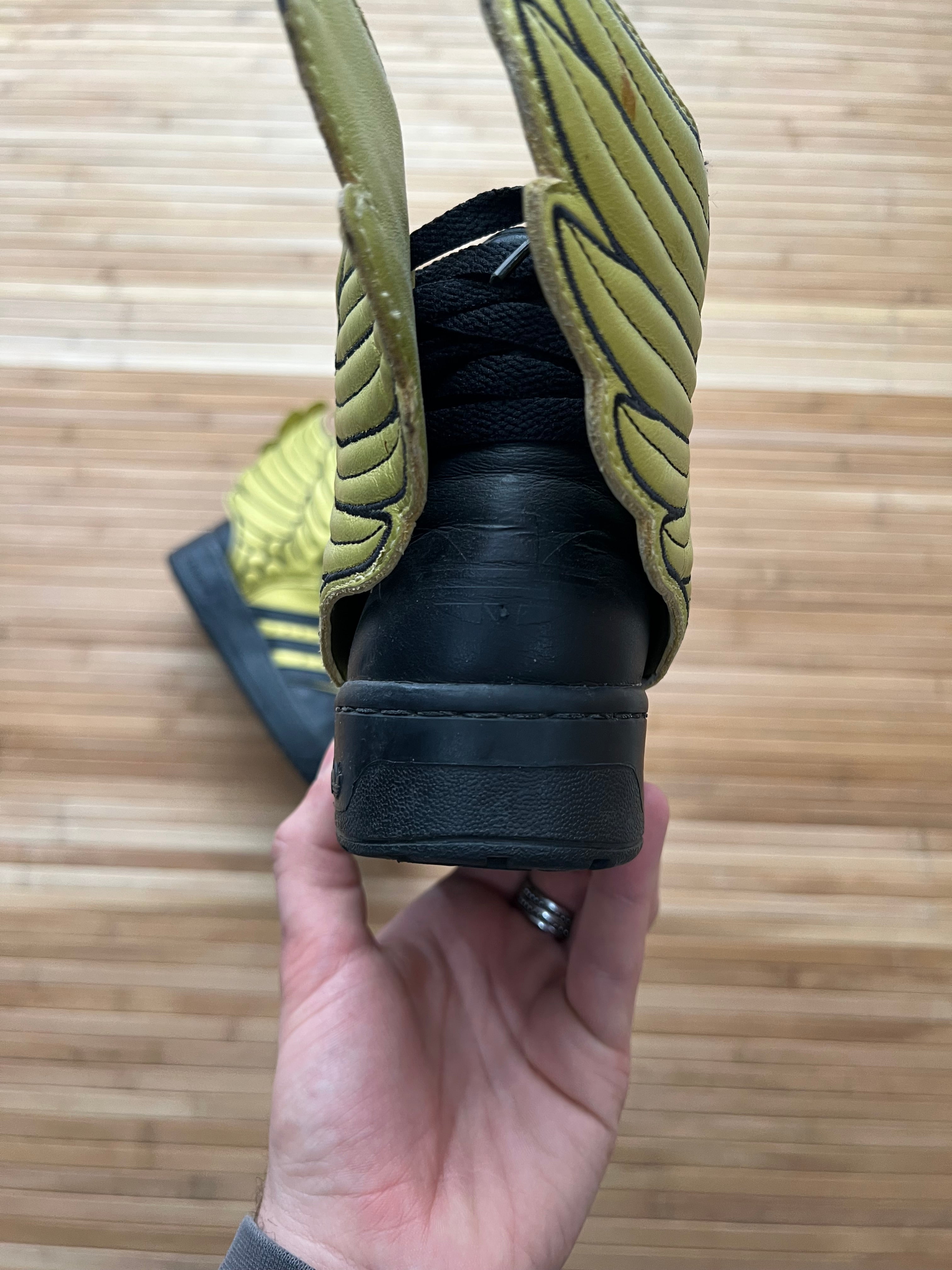 Adidas Jeremy Scott Wings (39.5)