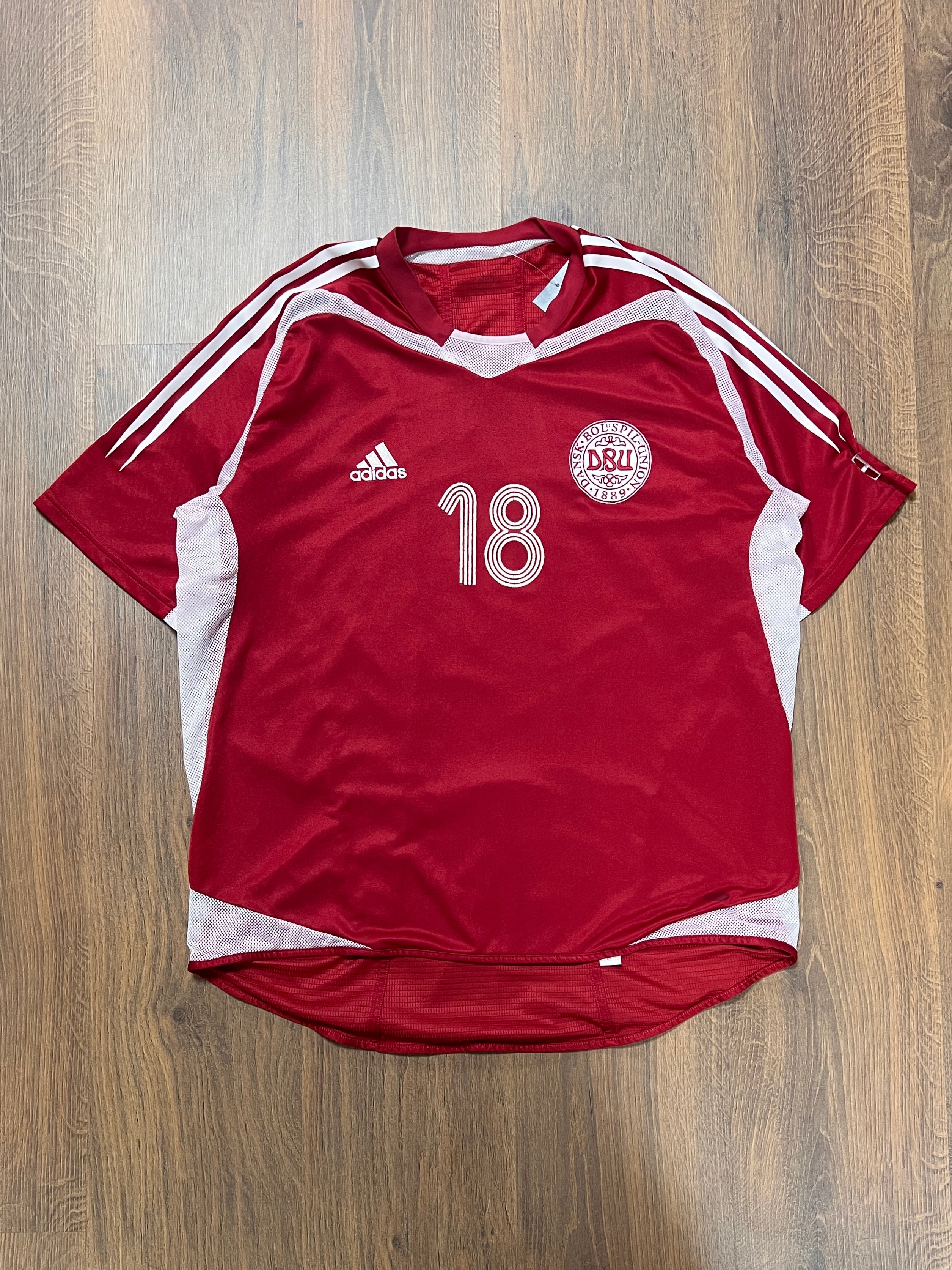 Denmark 2005 Home jersey (XL)