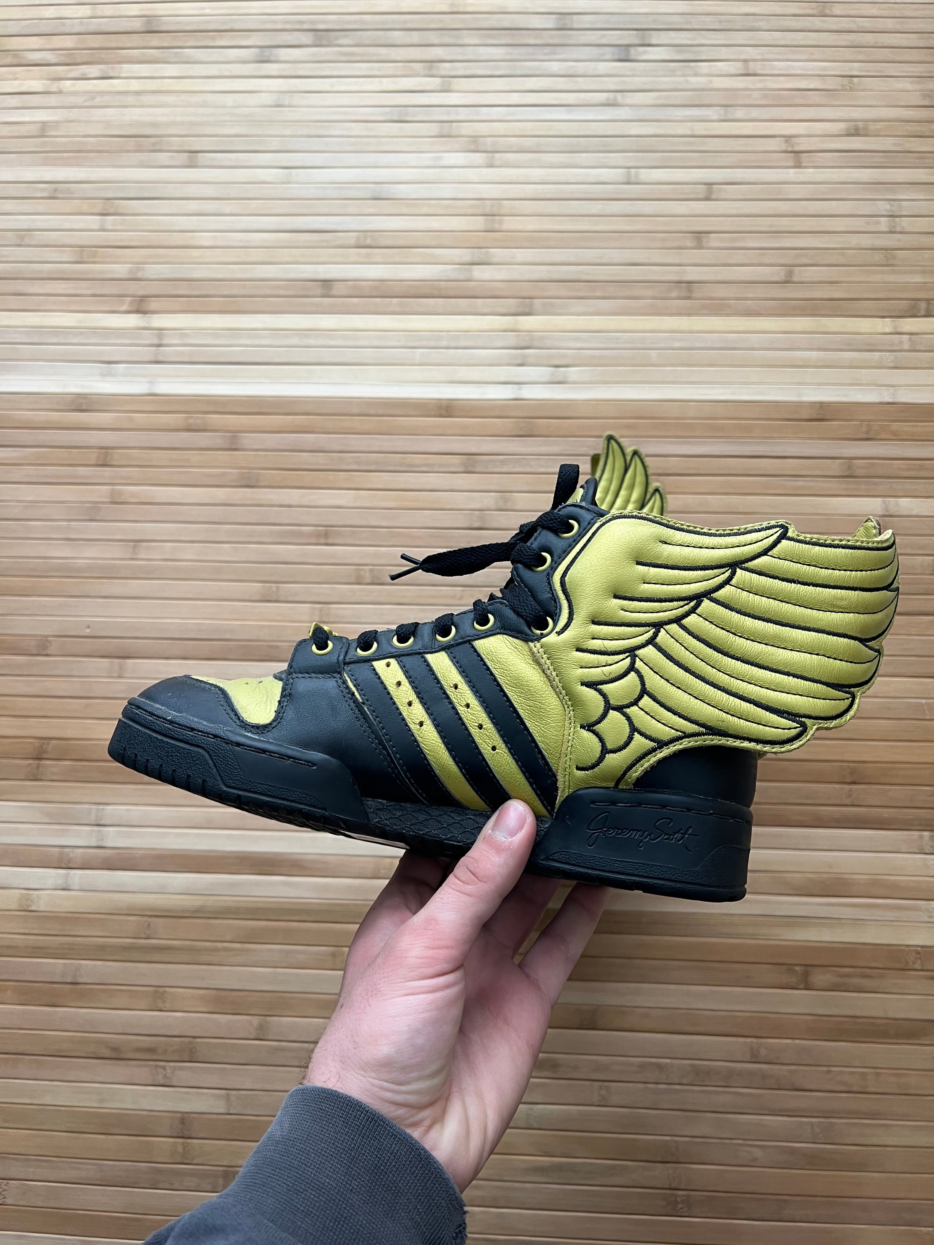Adidas Jeremy Scott Wings (39.5)