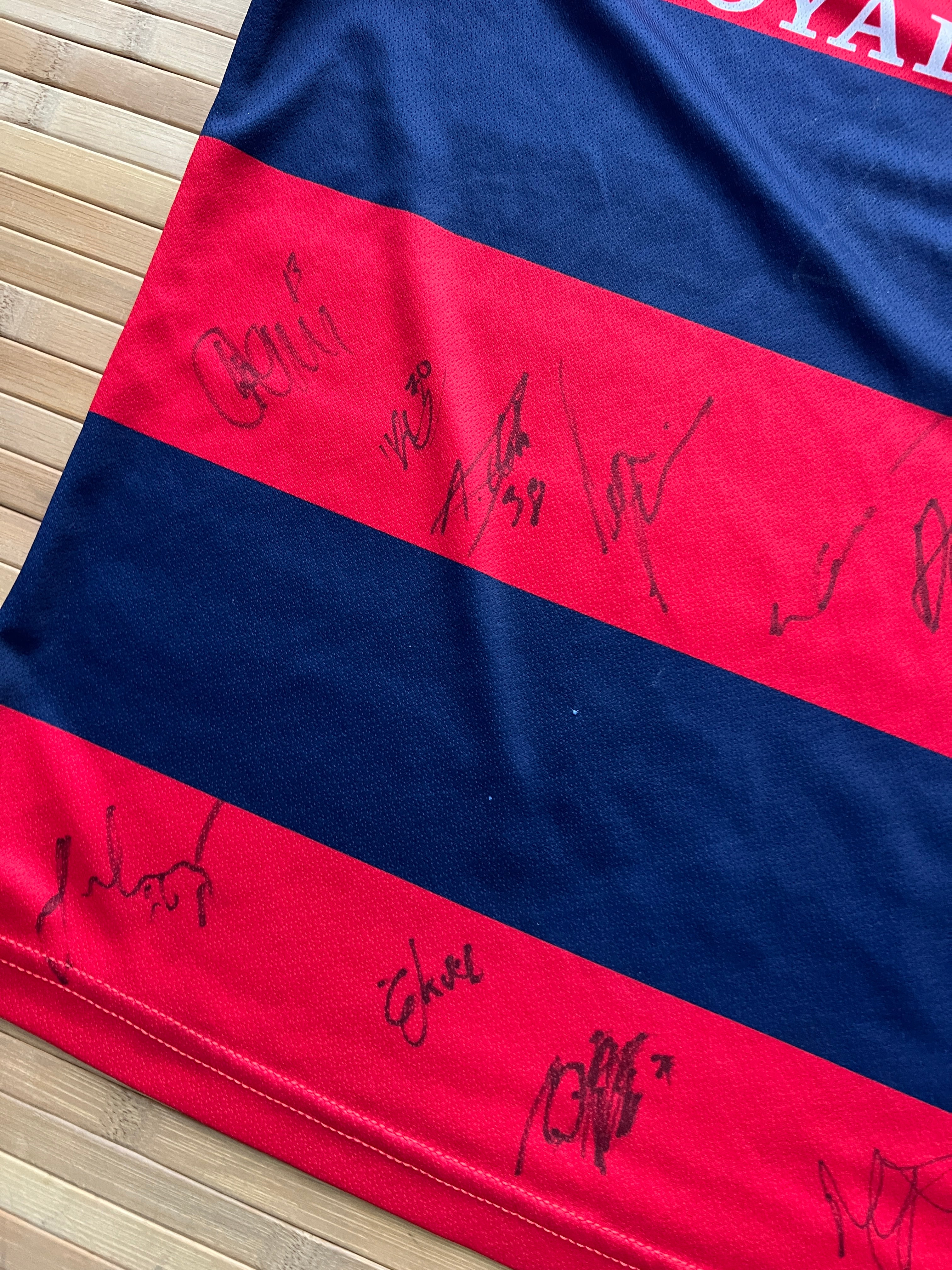 Queens Park Rangers Signed 2017-2018 Jersey (S)