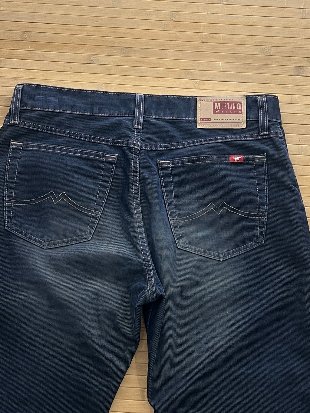 Mustang Corduroy Pants (34x32)