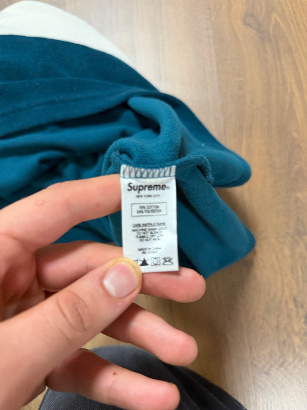 Supreme Rug Stripped Tshirt (XL)