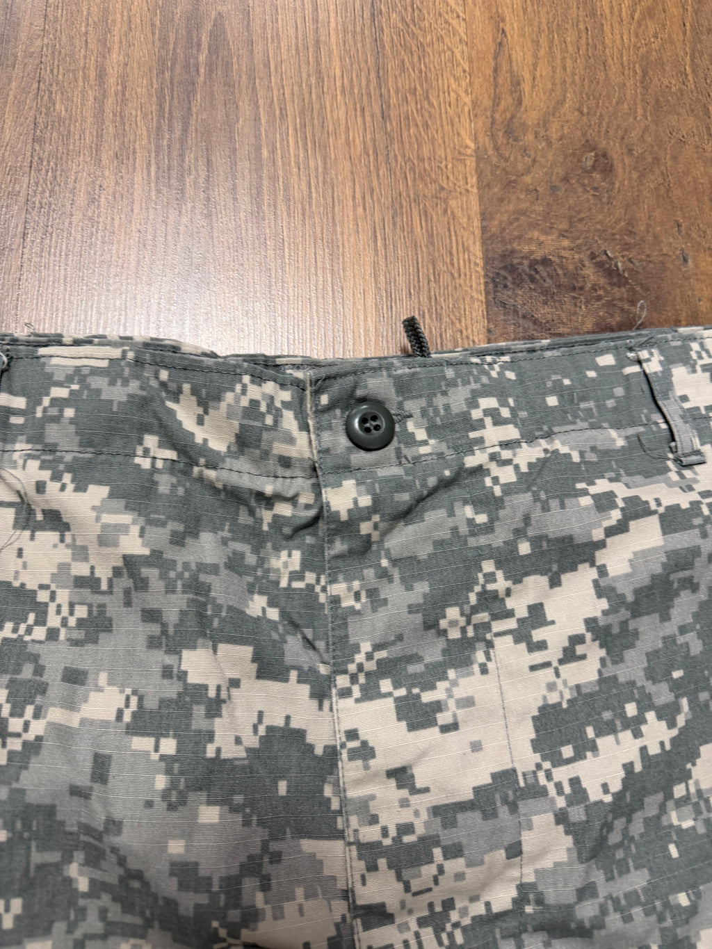 Military Pixel Camo Pants (40x32)