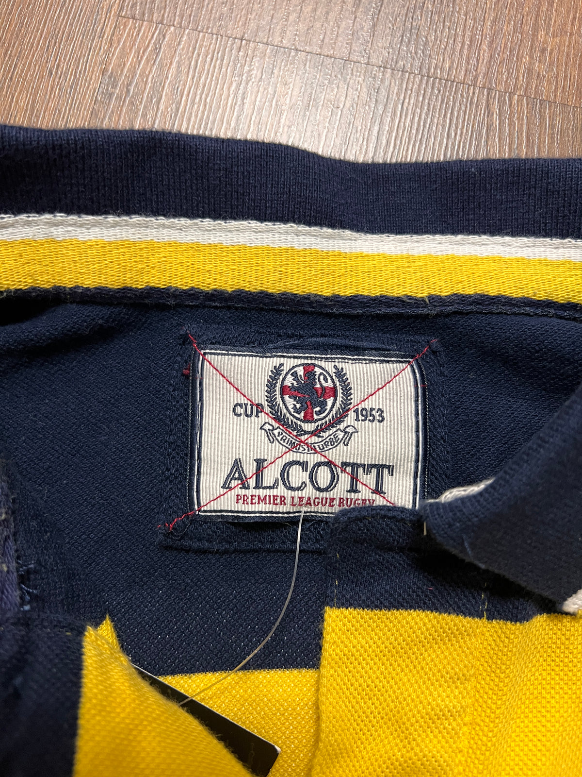 Alcott Italy Polo Tshirt (M)