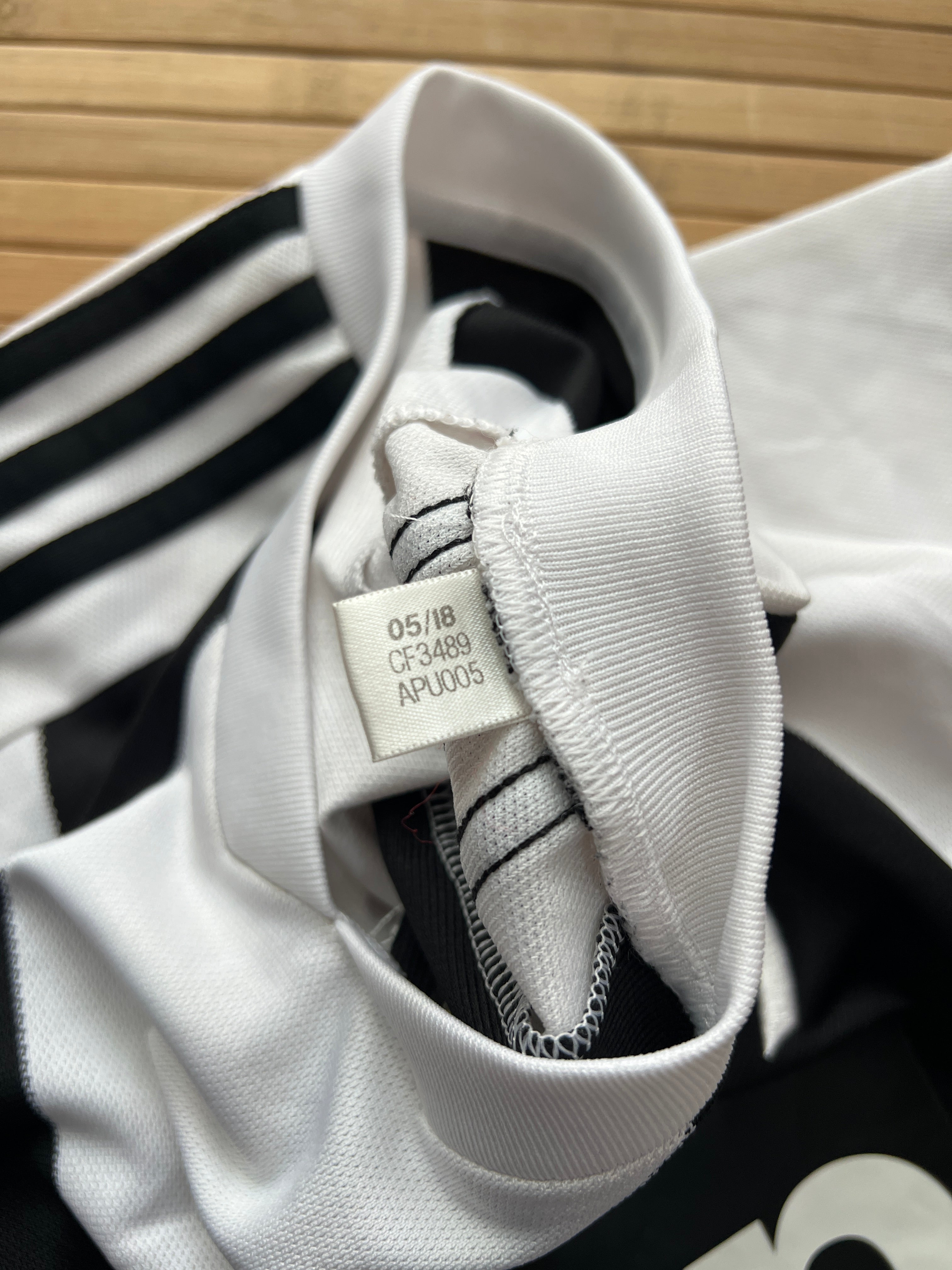 Juventus 2018 Home Kit (S)