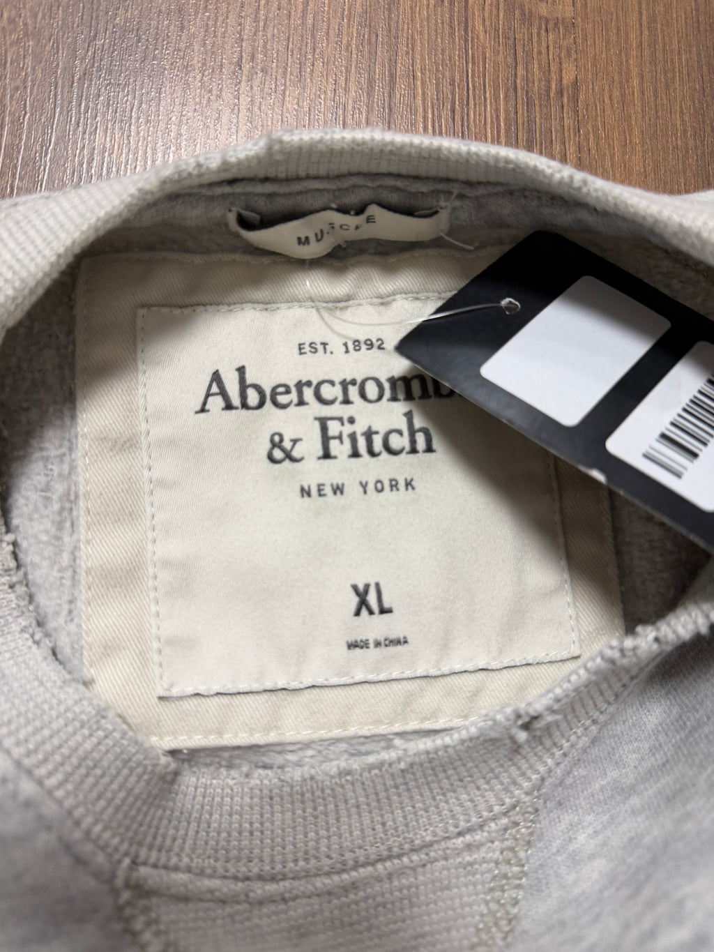 Abercrombie and fitch distresed sweater(M)