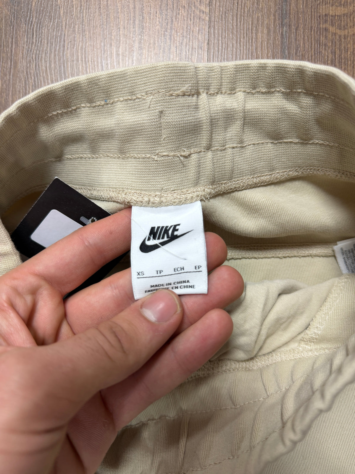 Nike Tech Joggers(XS)