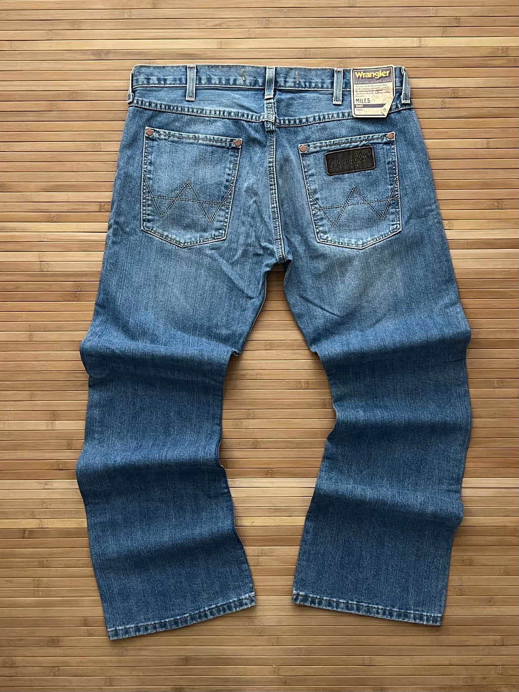 Brand New Wrangler Flared Jeans (34x30)