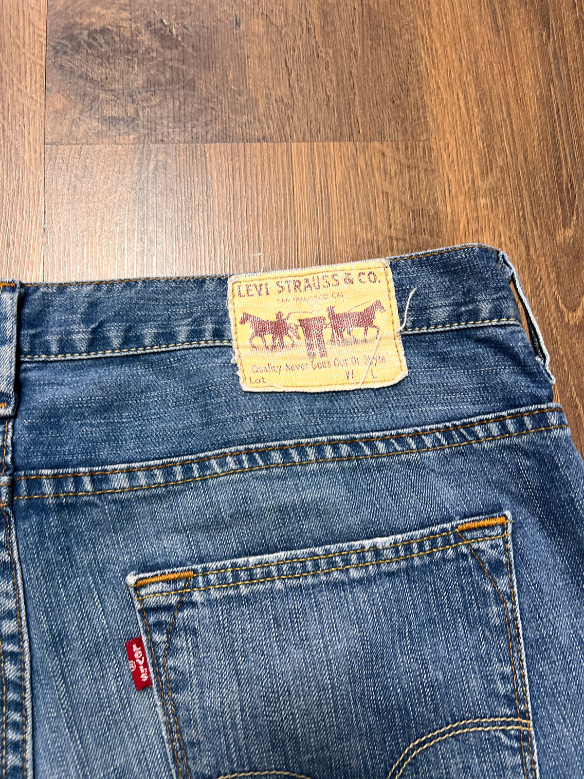 504 Levis jeans(34x30)