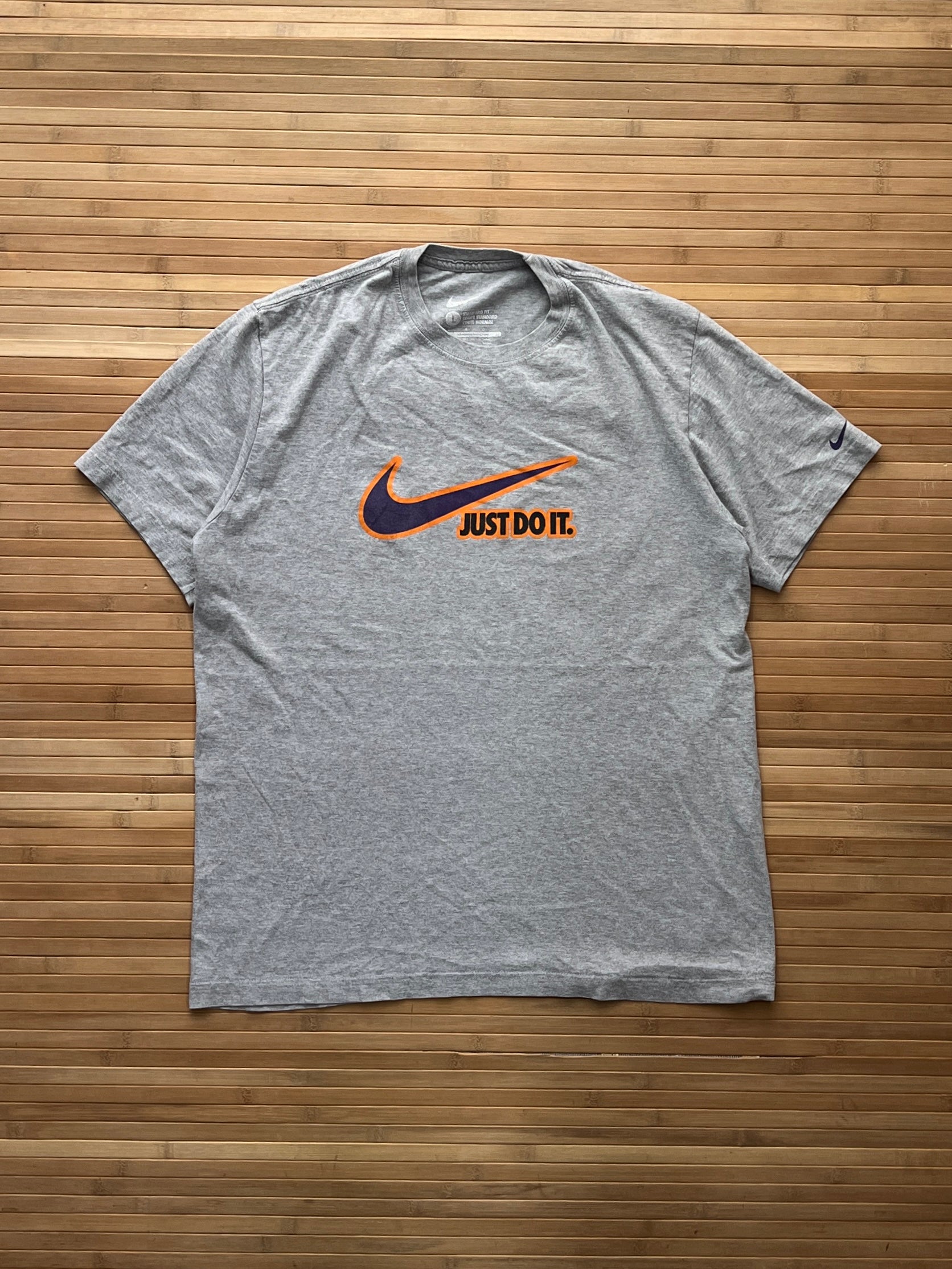 Just Do It Nike Tee (L)