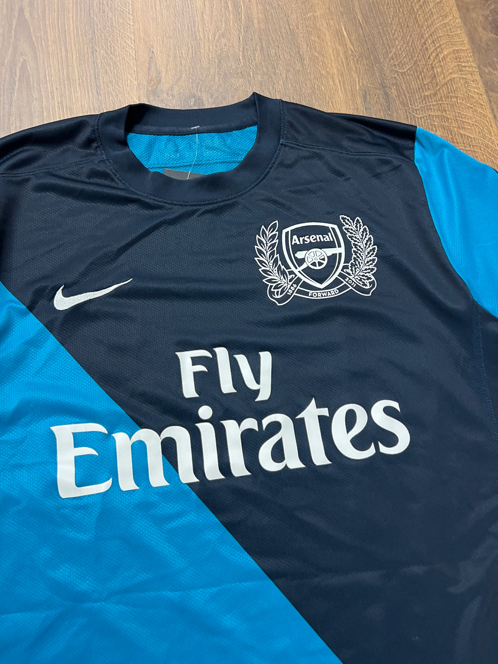 Arsenal 2011/12 Away Jersey (L)