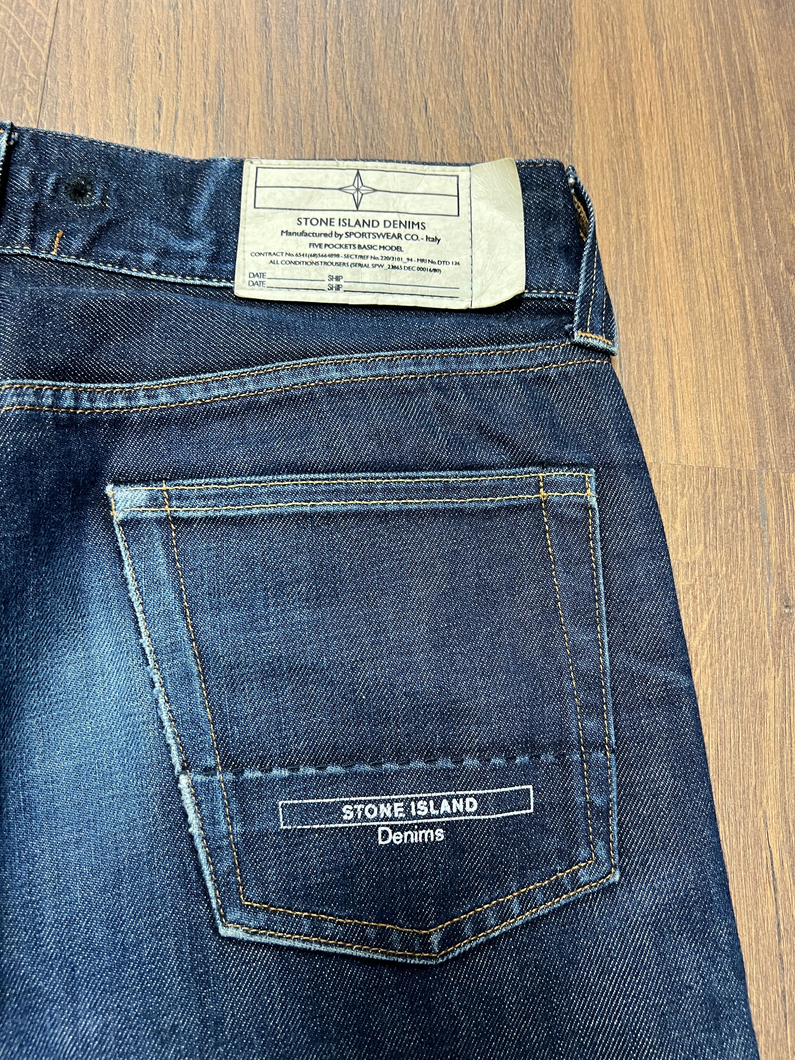 Stone island Raw Denim Jeans (32x32)