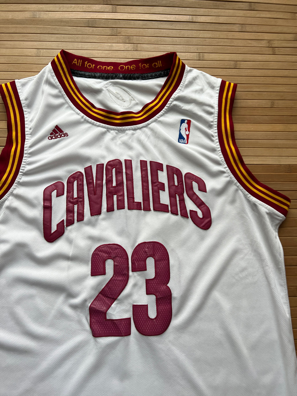 LeBron James Cavaliers Basketball Jersey (XL)