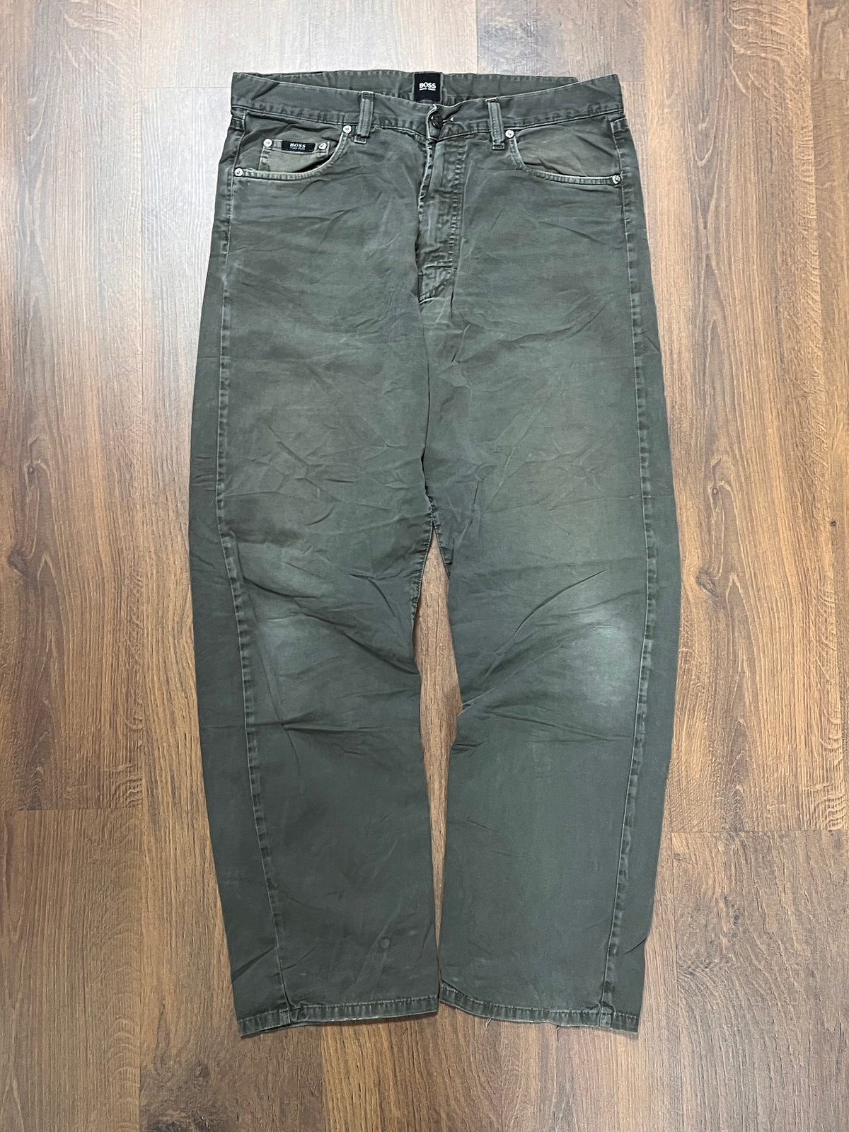 Huggo Boss Distressed Jeans(34x30)