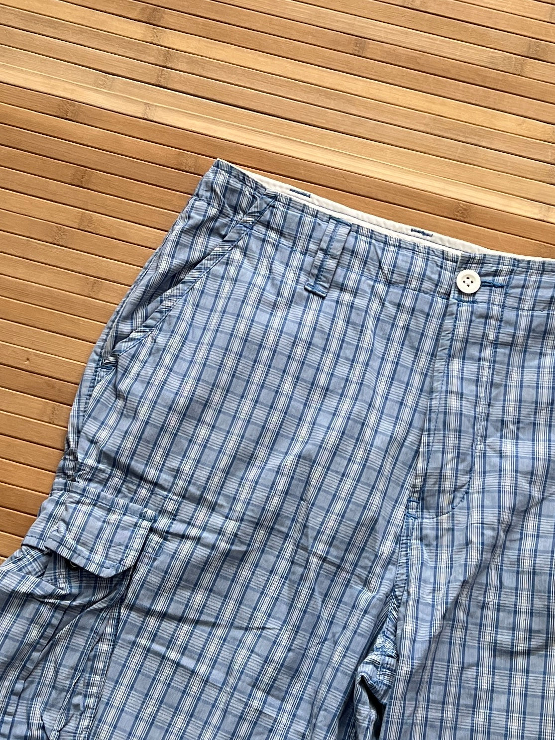 Calvin Klein Striped Cargo Shorts (34)