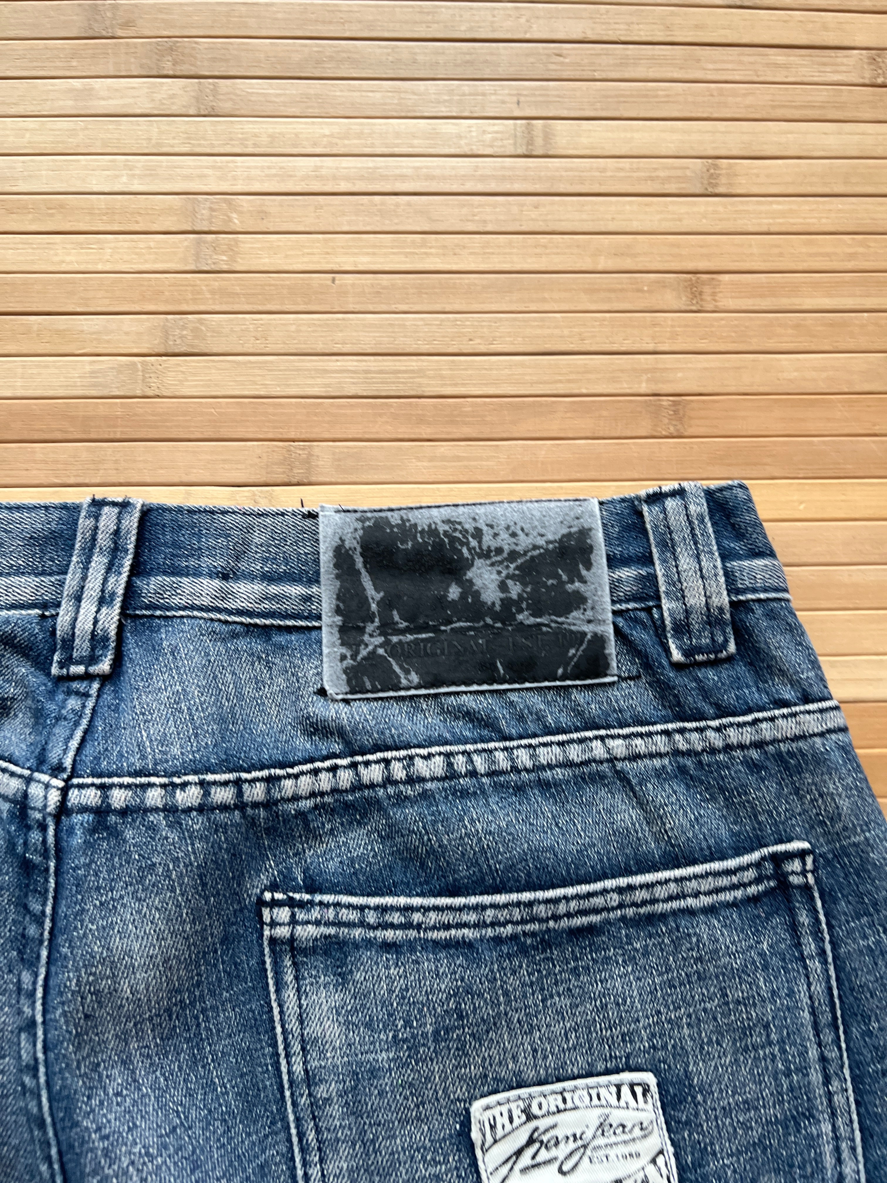 Karl Kani Carpenter Jorts(36)