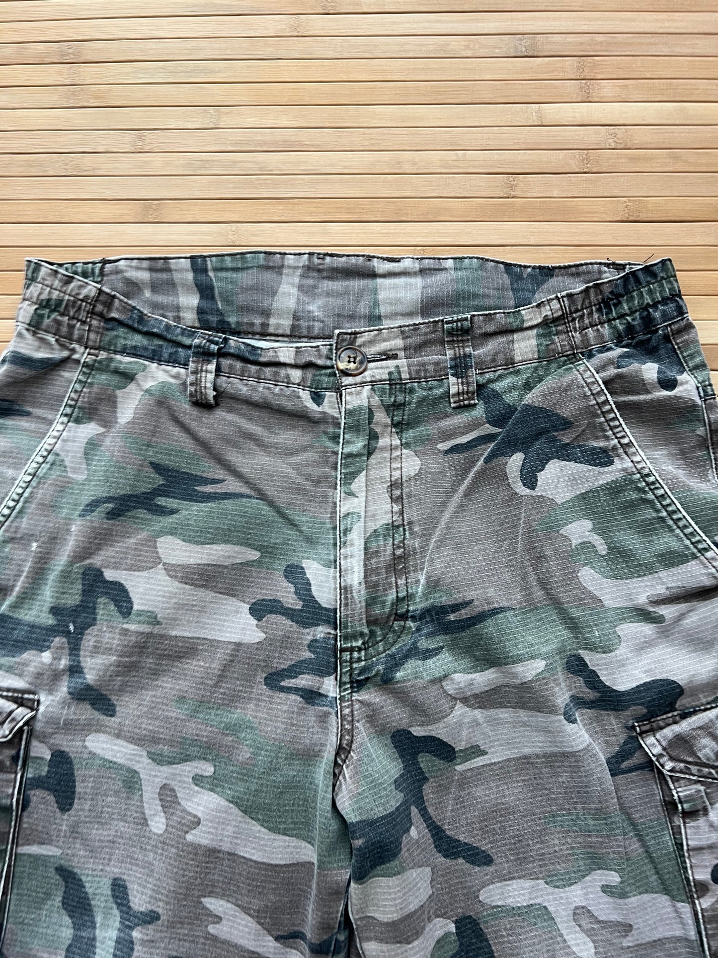 Camo Cargo Shorts (32)