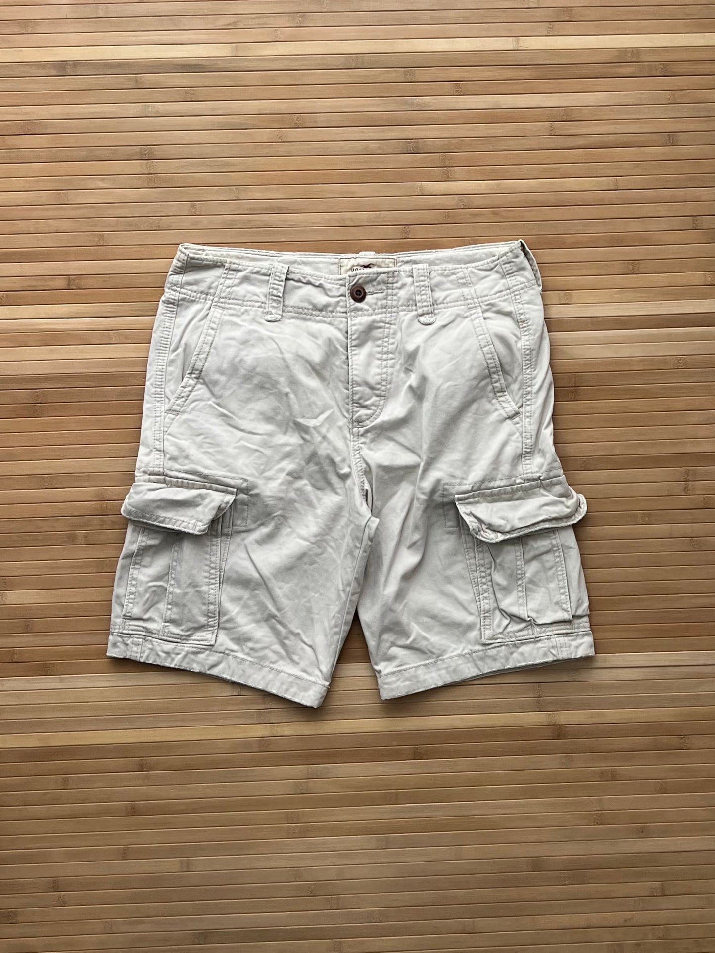 Hollister Cargo Shorts (32)