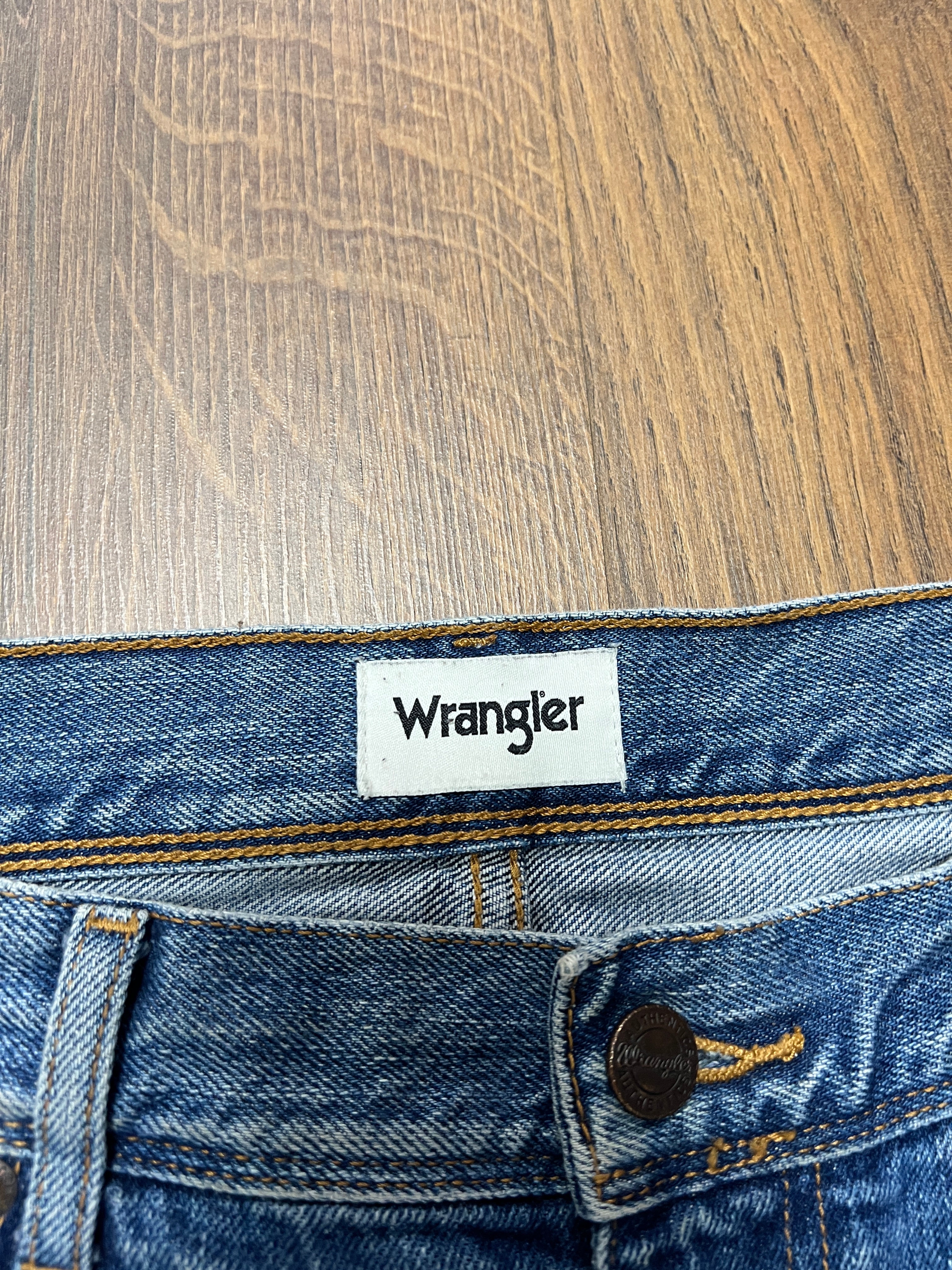 Wrangler Baby Blue Jeans (32x34)