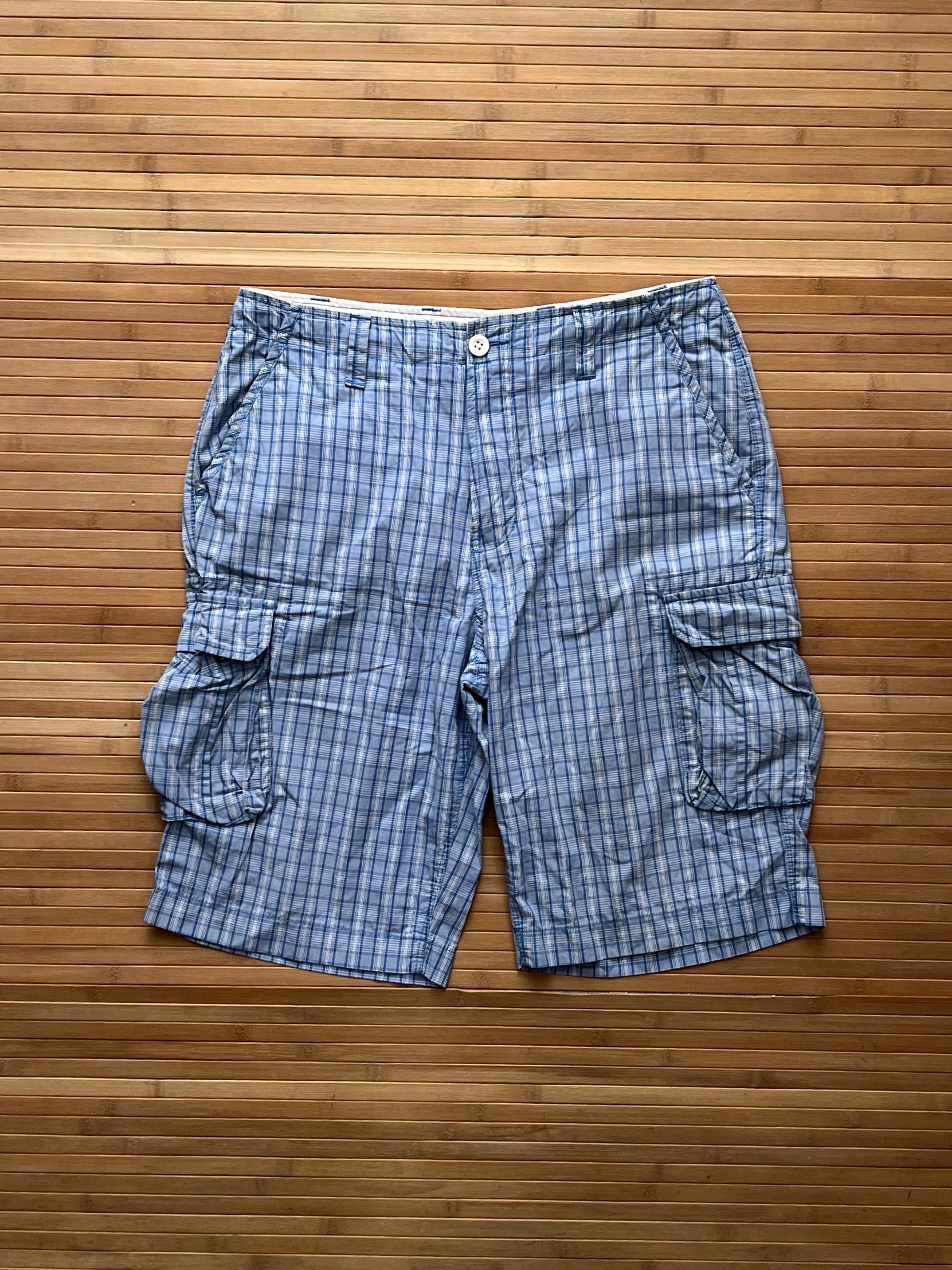 Calvin Klein Striped Cargo Shorts (34)