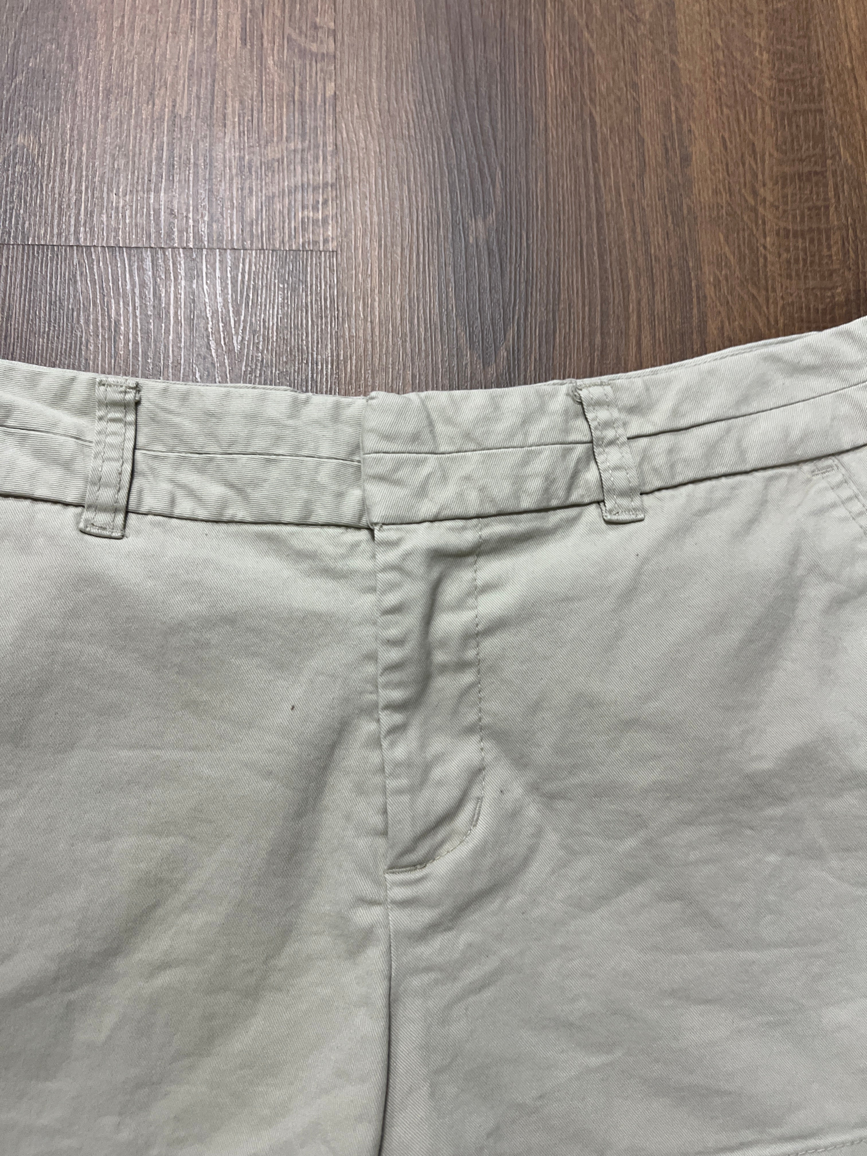 Gap Beige Shorts🙋‍♀️ (32)