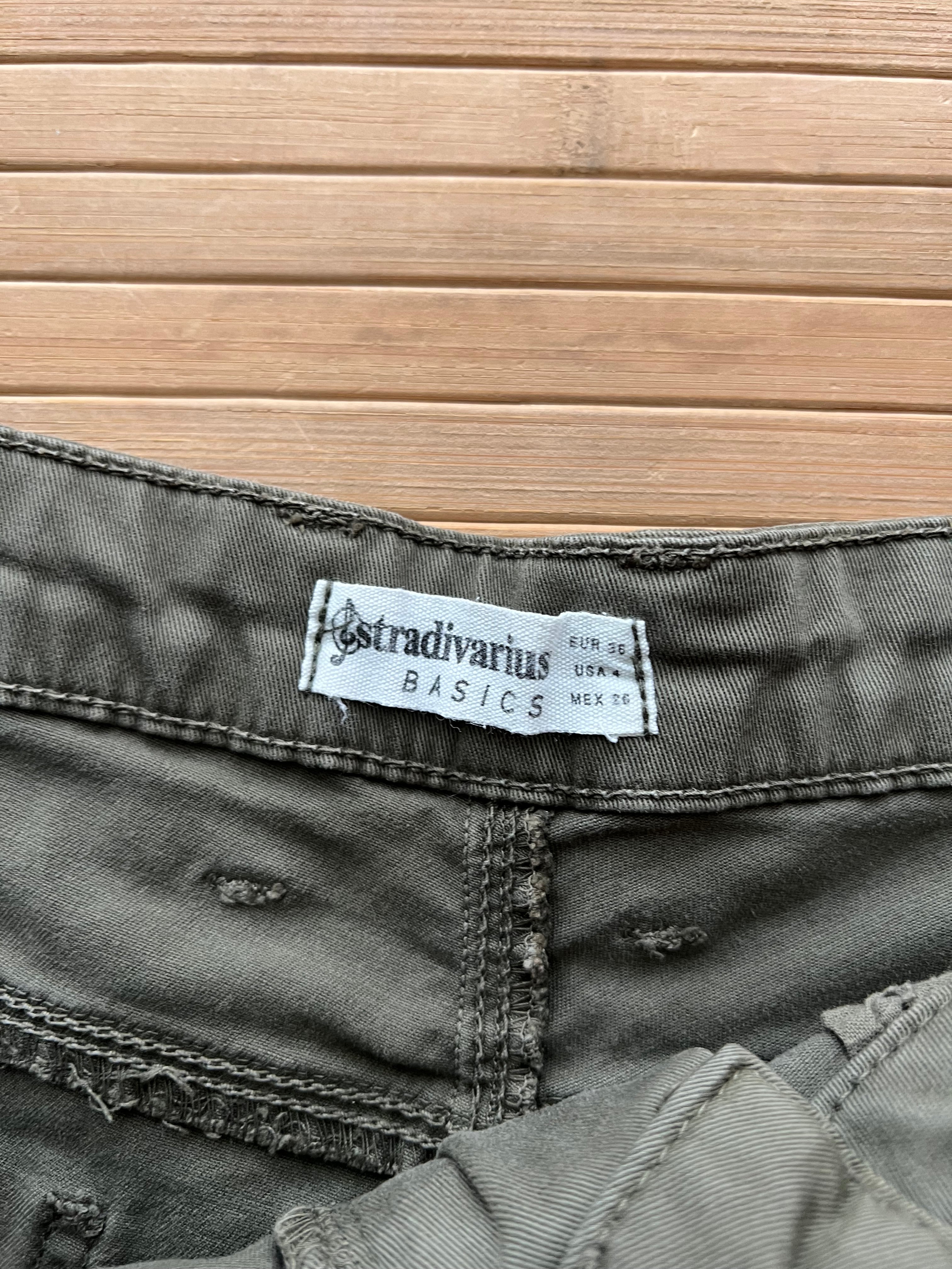 Stradivarius Women’s Short (28)